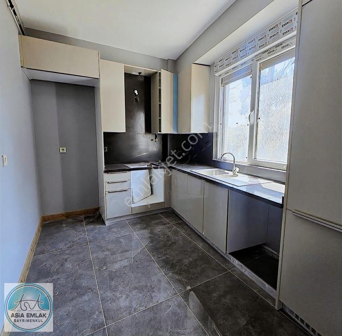 Asia'dan Koru Plus Pendik Sitesinde Ebeveyn Banyolu 3+1 - Görsel 11