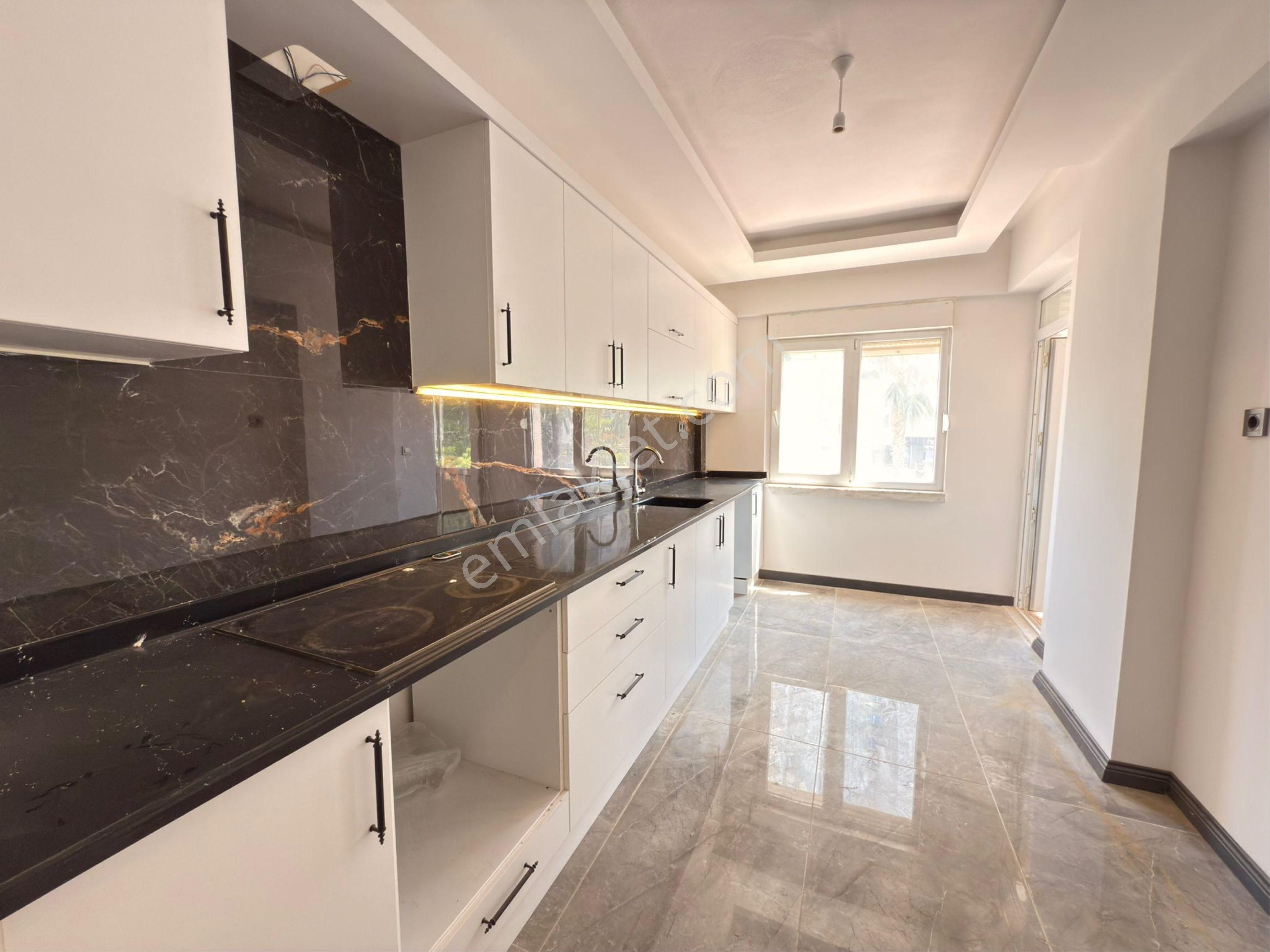 Nezih Konumda 3+1 Denize Yakın İçi Full Yapılı