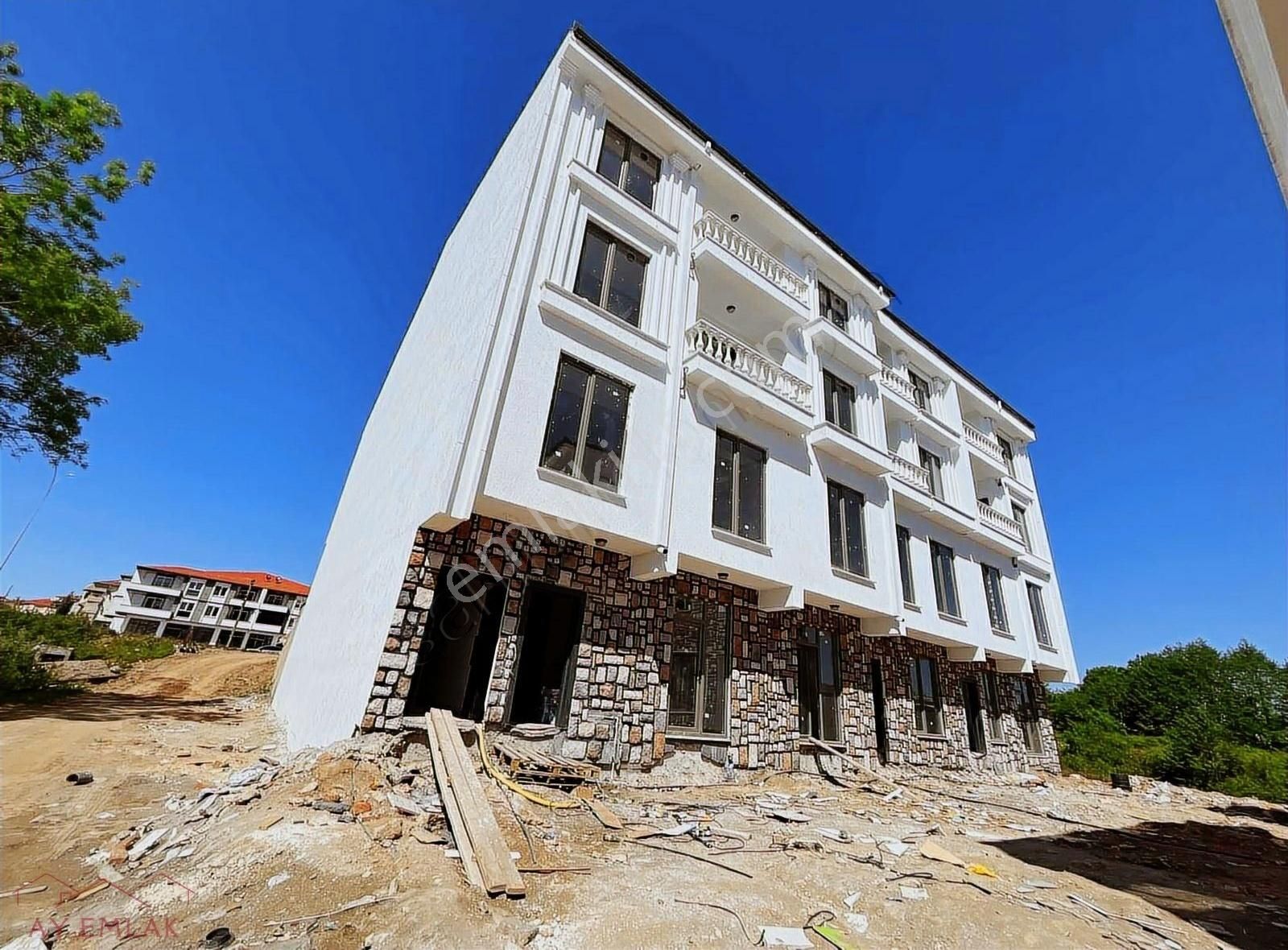 Kampanya Normal Daire Fiyatına Havuz Cepheli Bahçe Dubleksi - Görsel 11