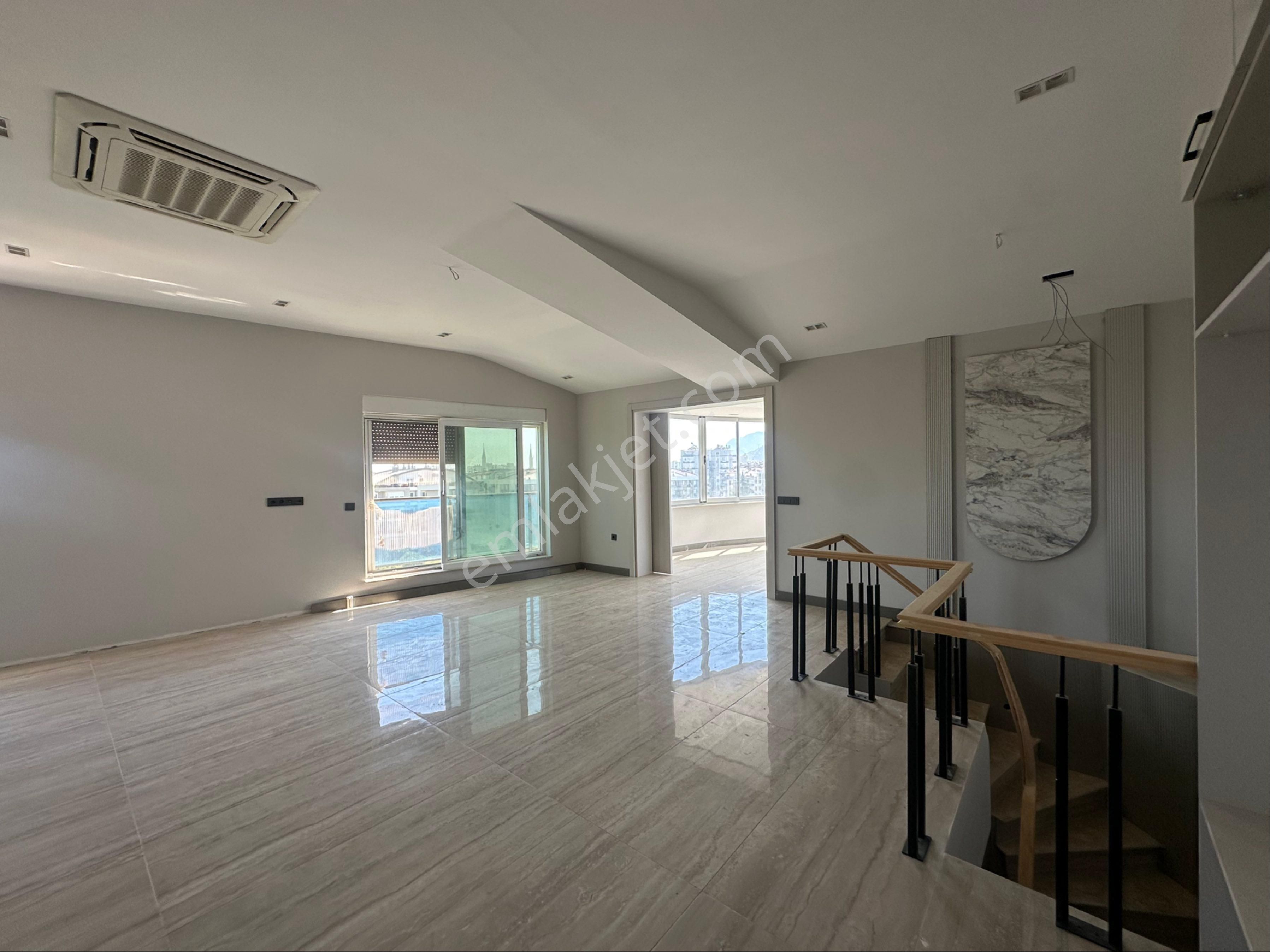 Deniz Manzaralı Saray Gibi Ev ! - Görsel 5