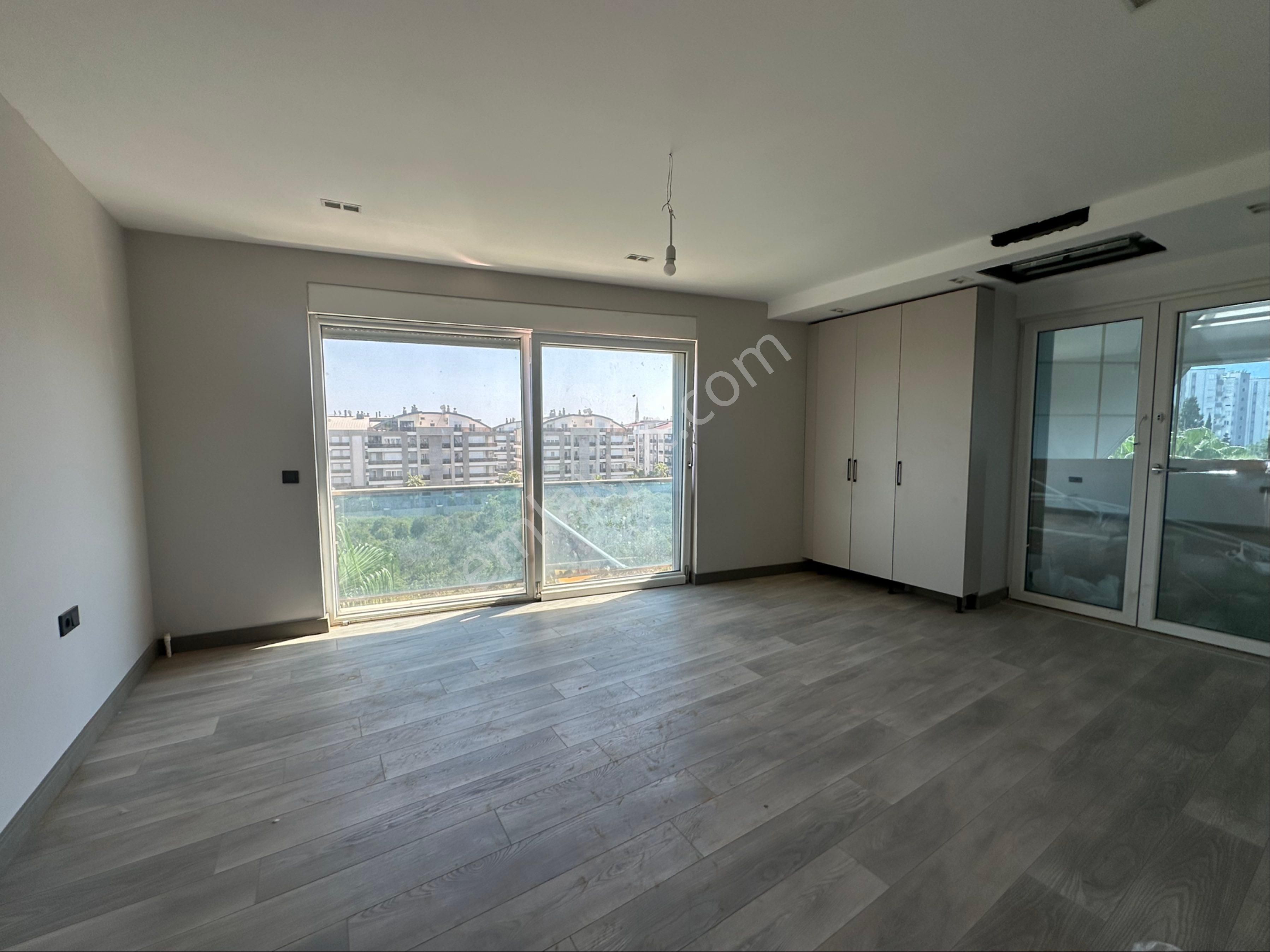 Deniz Manzaralı Saray Gibi Ev ! - Görsel 15