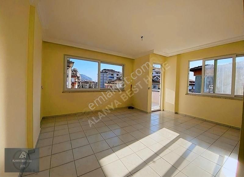 Kadıpaşa Okullar Bölgesi 2+1 Ayrı Mutfak Kale Manzaralı 90 M2