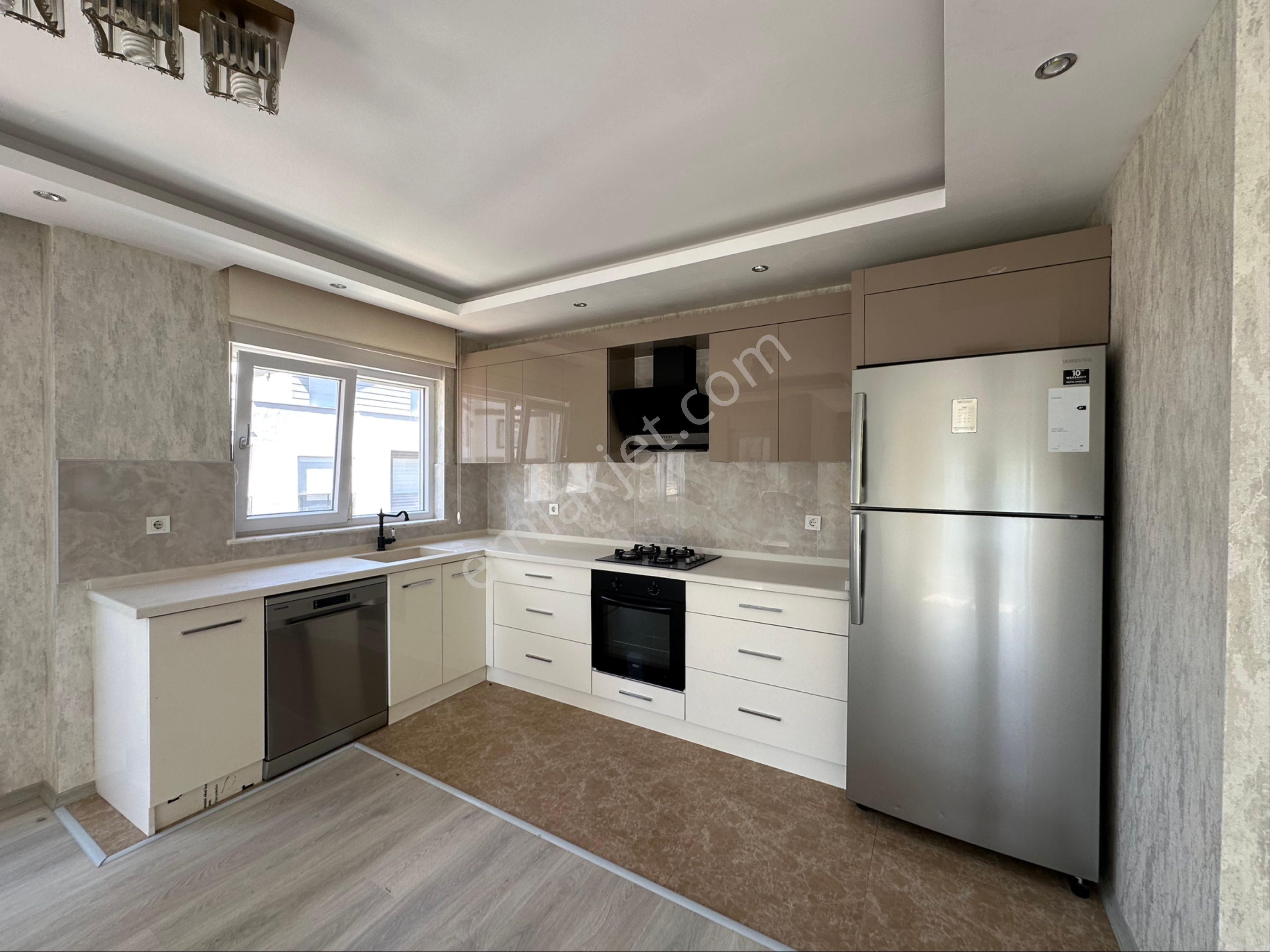 Ultra Lüx 4+1 Geniş Havuzlu Dublex Daire