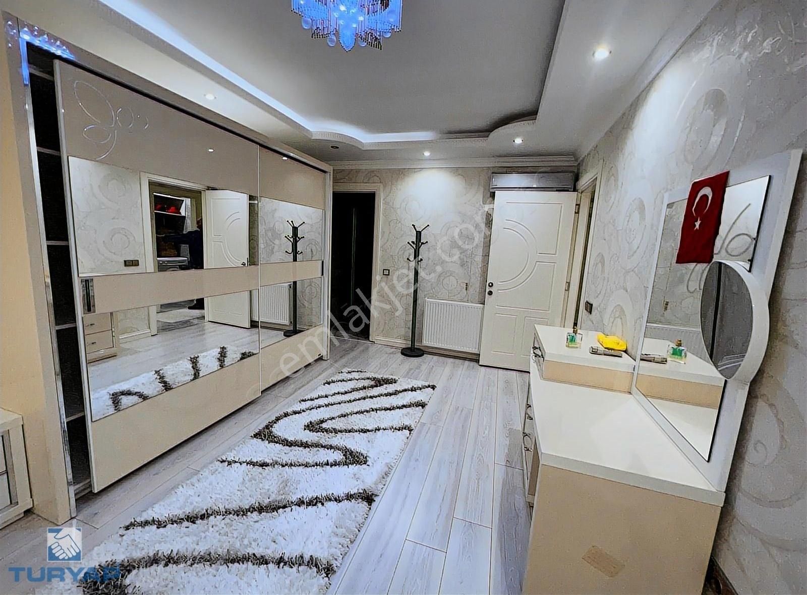 Mavi Kule Residans'ta 167m2 Eşyalı Satılık 3+1 Daire