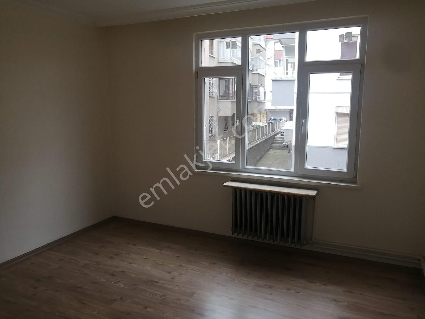 Bahçelievler Dögol Caddesi Beşevler Göbekte Kombili İçi Bakımlı 2.katta 2+1 Kiralık Daire - Görsel 13