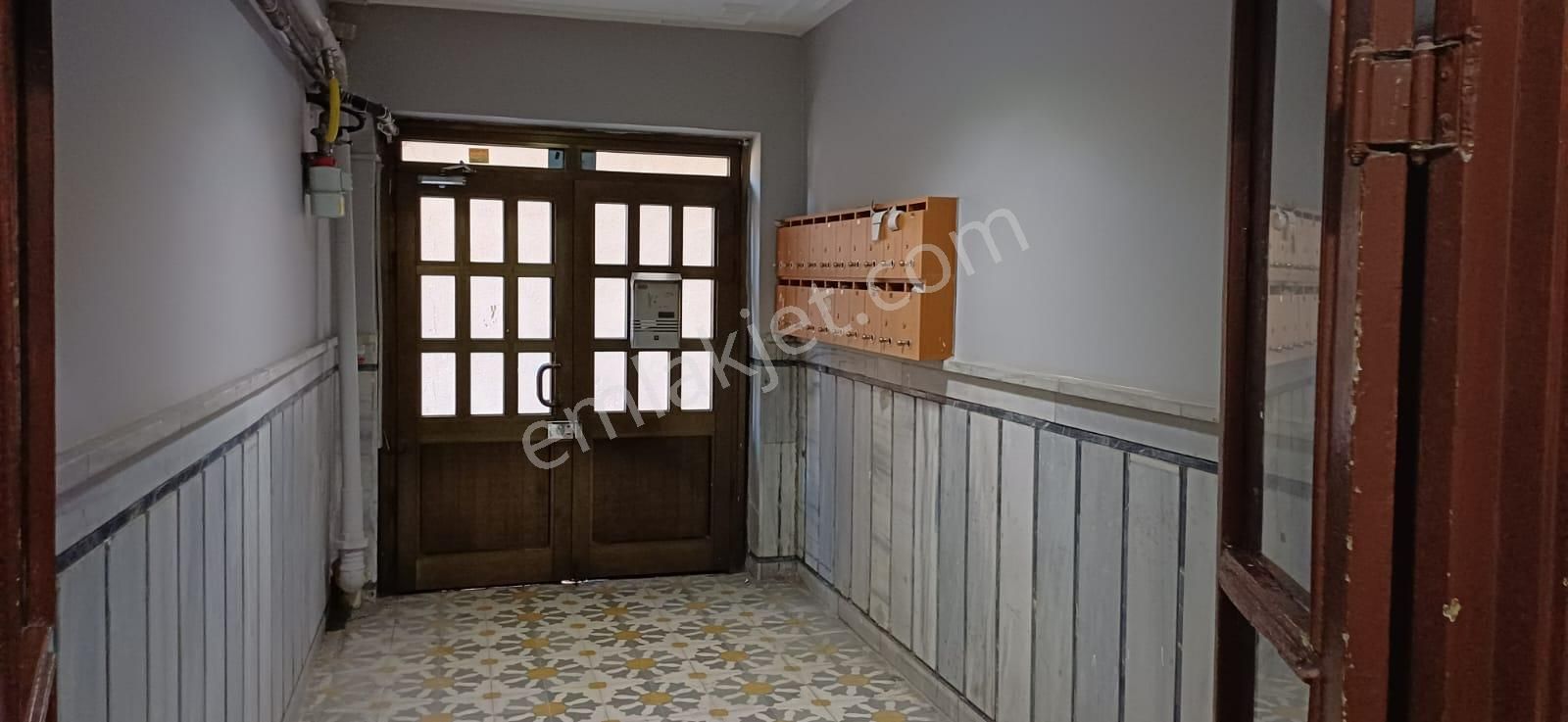 Bahçelievler Dögol Caddesi Beşevler Göbekte Kombili İçi Bakımlı 2.katta 2+1 Kiralık Daire - Görsel 34