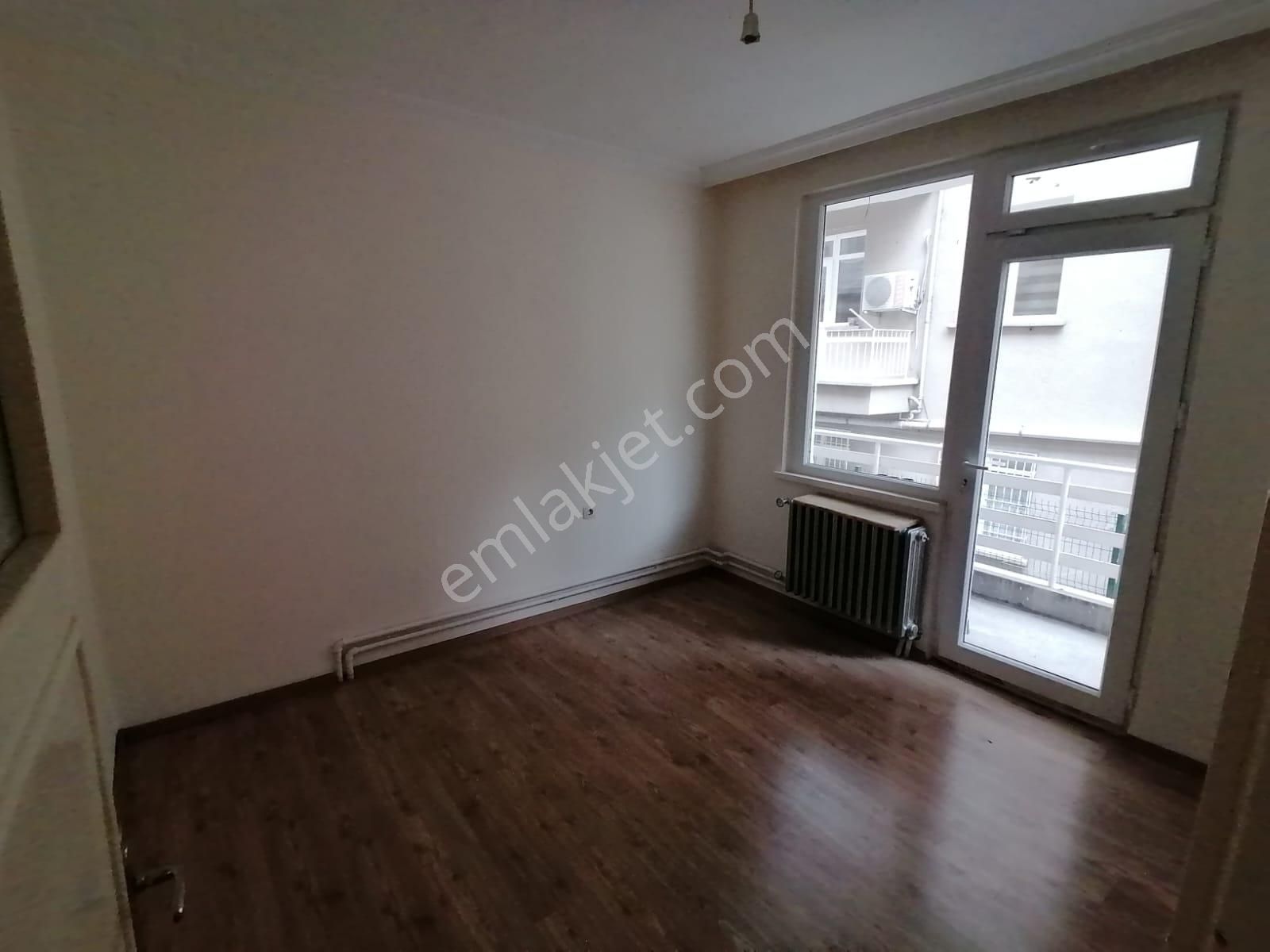 Bahçelievler Dögol Caddesi Beşevler Göbekte Kombili İçi Bakımlı 2.katta 2+1 Kiralık Daire - Görsel 11