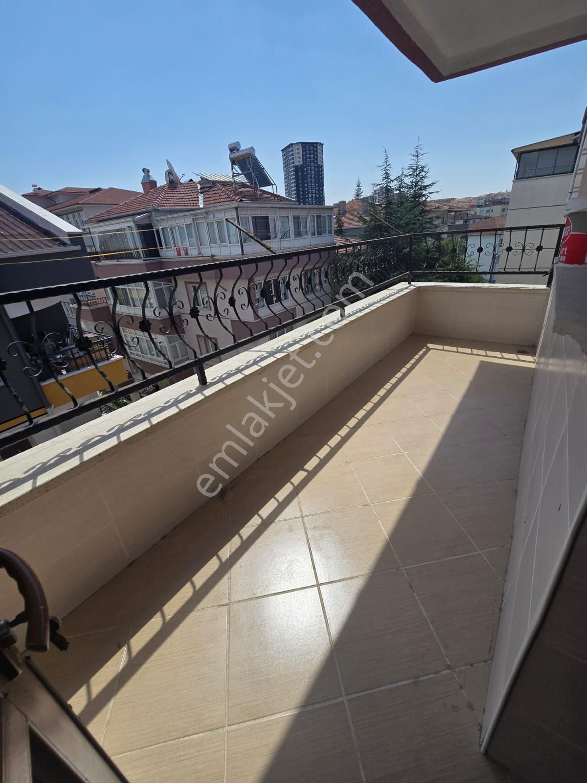 Sincan Andiçen Gros‘un Yanı 3 + 1 Kiralık Muhteşem Konumda Manzaralı Daire