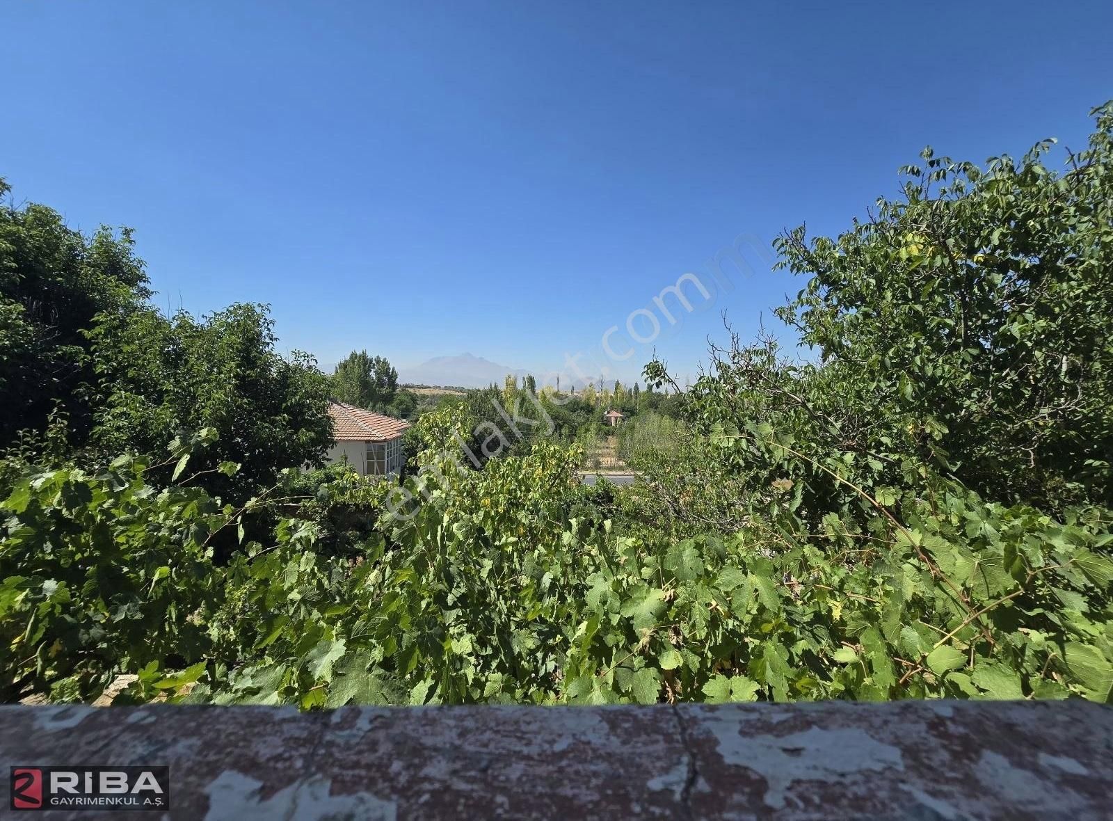 Gürpınar'da Muhteşem Manzaralı Müstakil Ev - Görsel 5