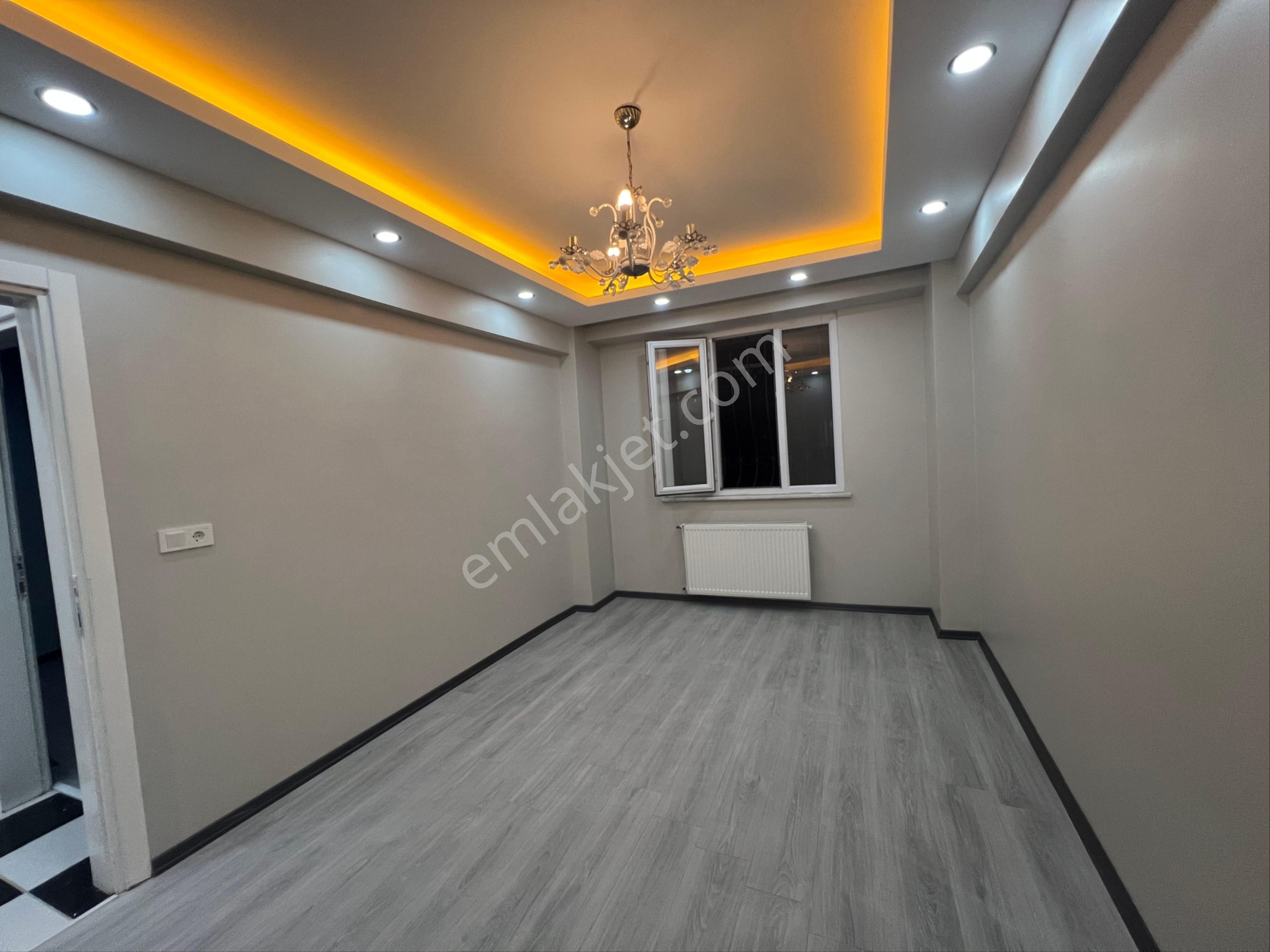 Esenyurt Devlet Hastesi Karsi Sokaginda Acil Satilik 3+1 Yuksek Giriş Daire
