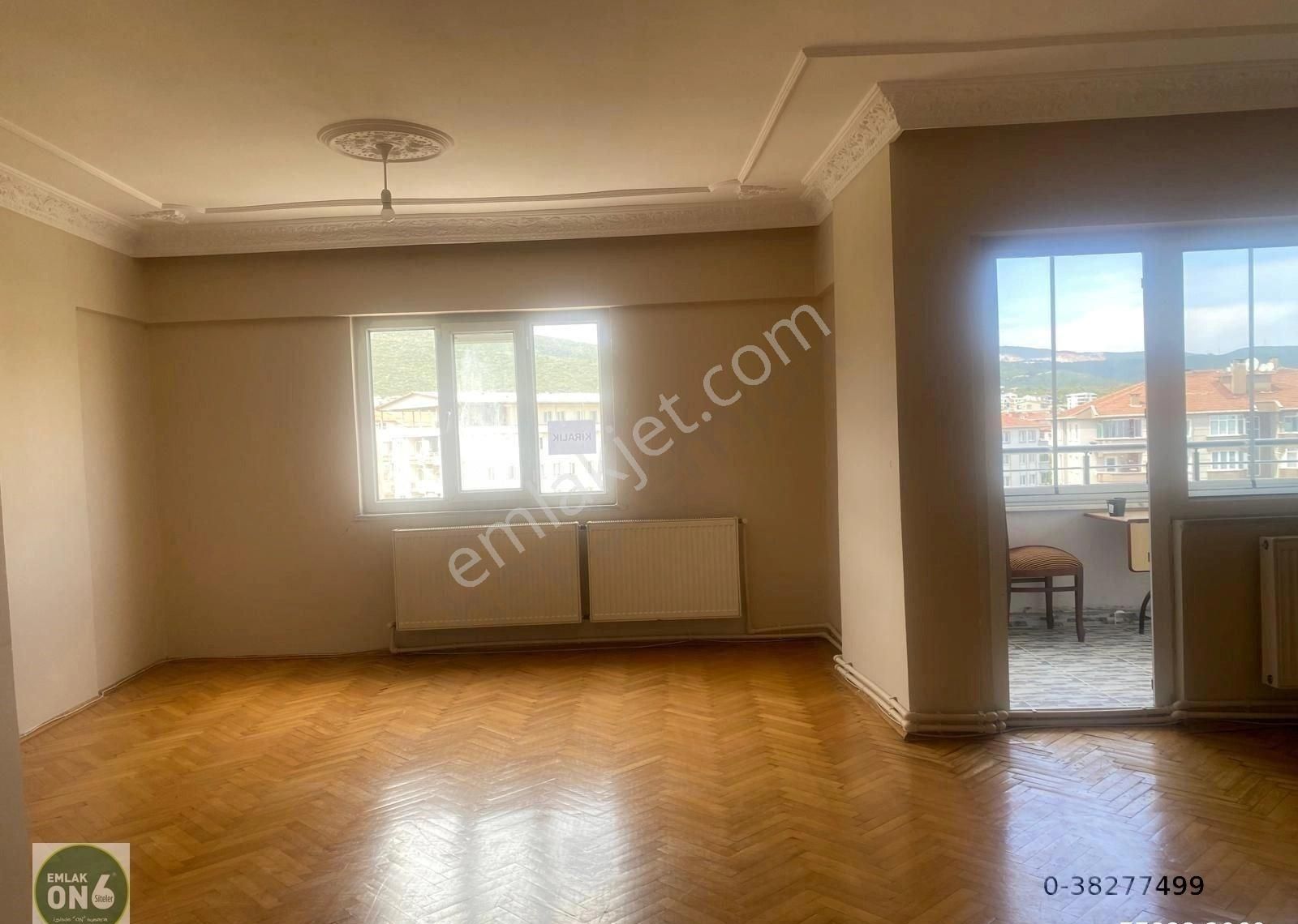 Bursa Orhangazi Muradiye Mahallesi Şahin Mobilya Üstü Kiralık 3+1 Daire
