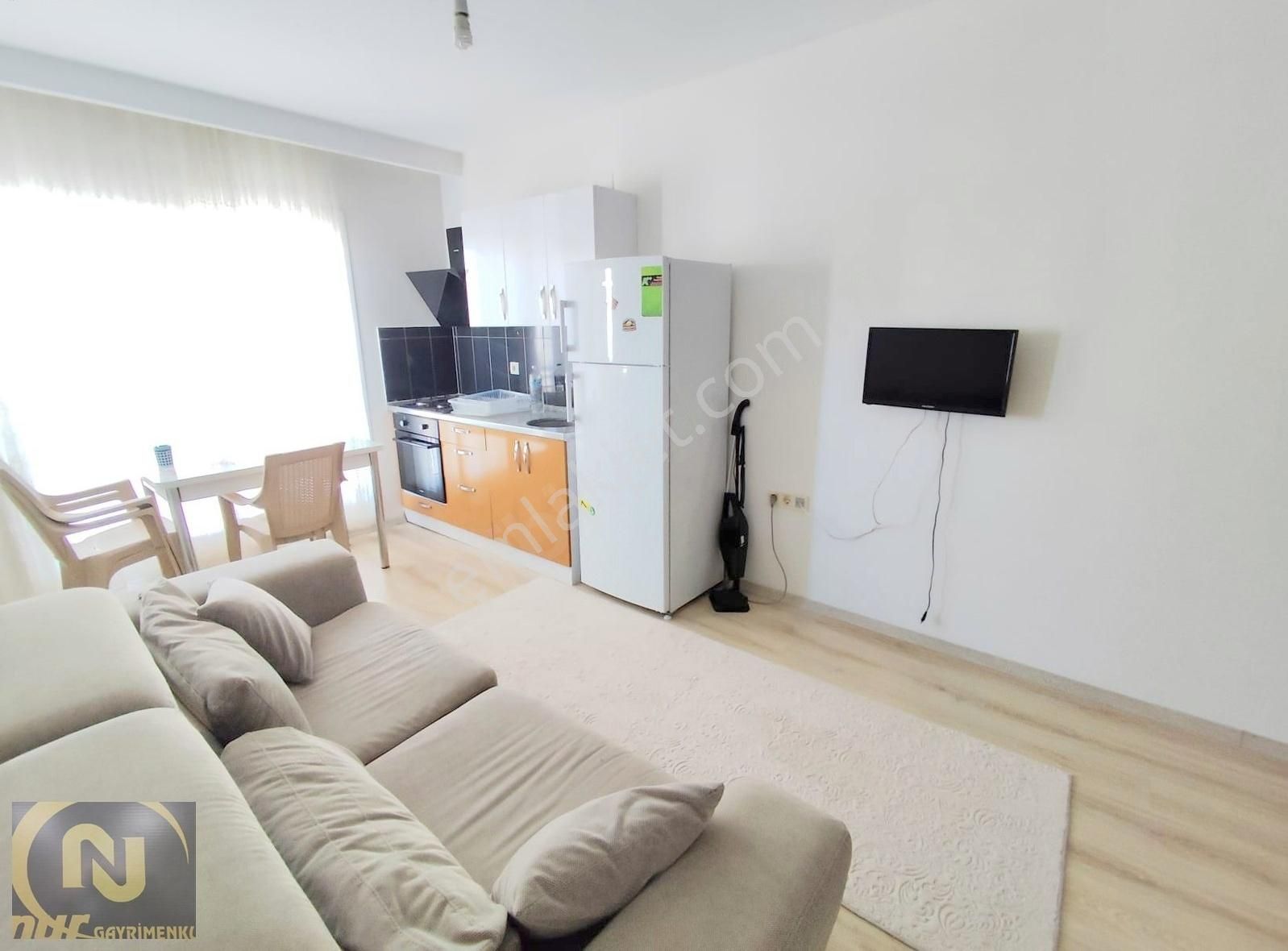 Çarkıparede Eşyalı 1+1 Kiralık Daire !!!
