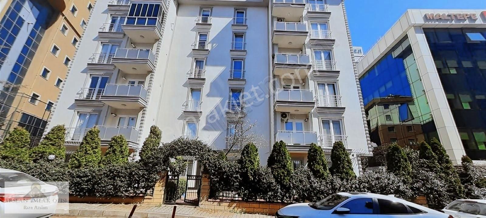 Arslan Emlaktan Gülsuyu Metrosu Yanında Kiralık 3+1 Eşyalı Daire