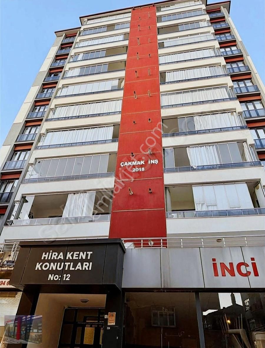 Üniversite Mh'de Açık Kapalı Otoparklı Ferah Daire