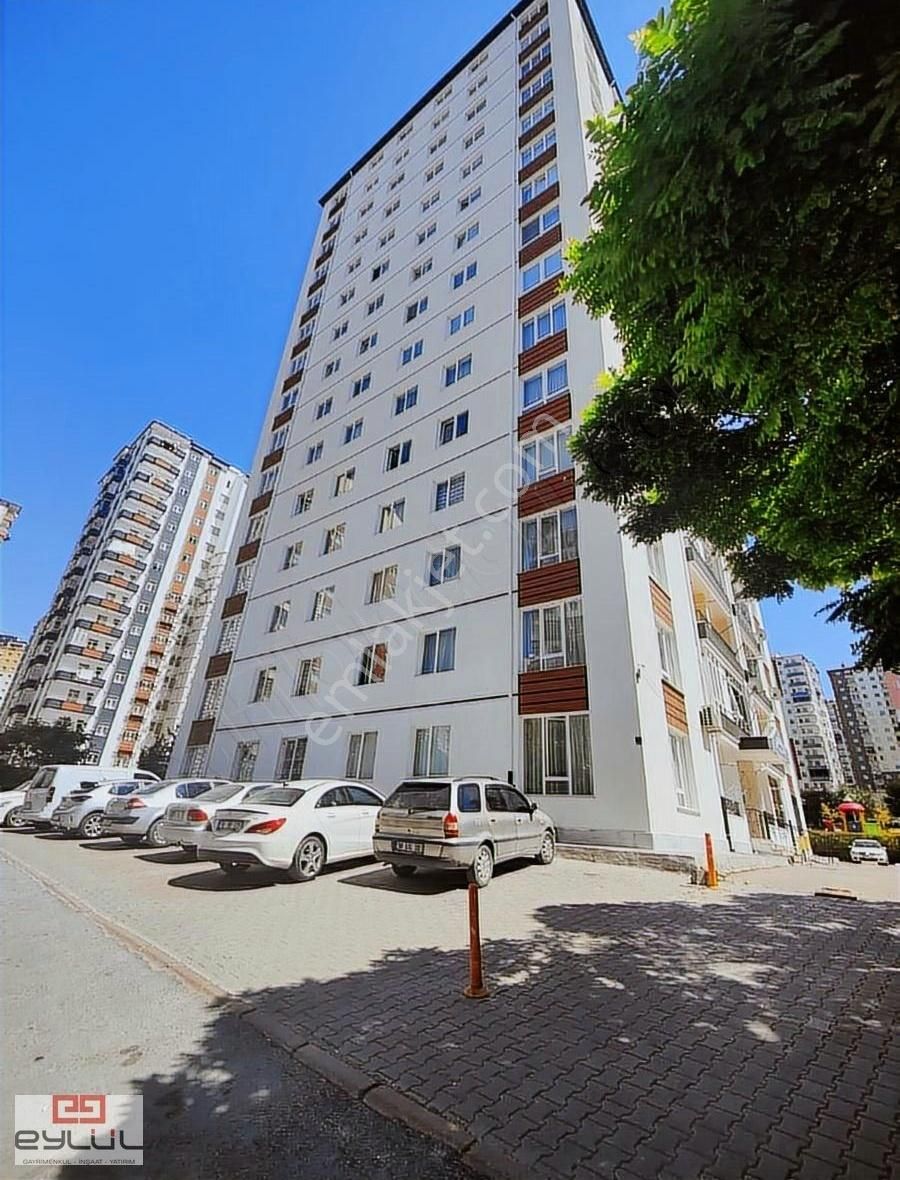 Talas Anayurt Aylık Ödemeli İçi Temiz 3+1 Dairemiz Kiralıktır.