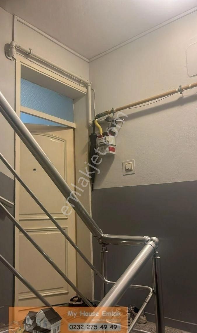 Buca Vali Rahmi Bey Mah.- Öğretmenler Evi Yanında Satılık Daire