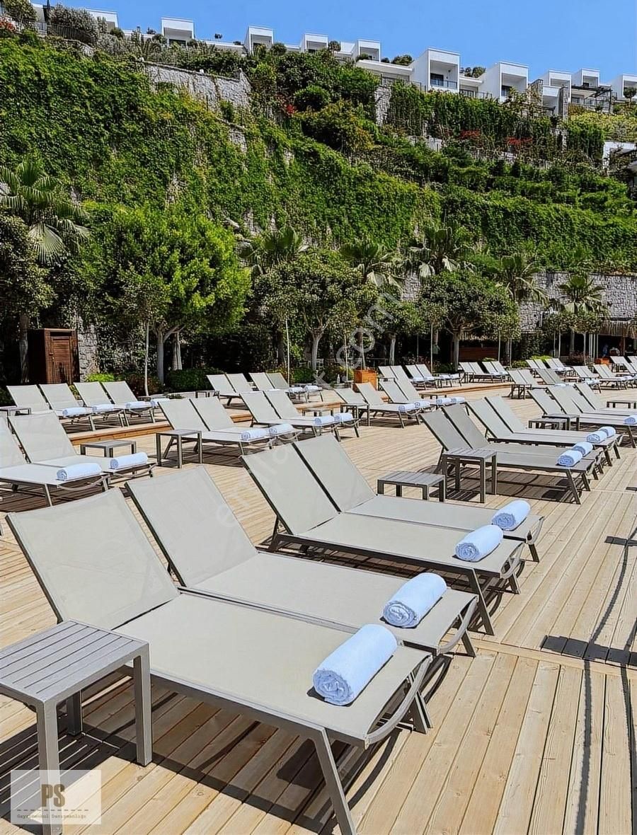 The Bo Viera Bodrumda Deniz Manzaralı Bahçeli 2+1 Flat Daire