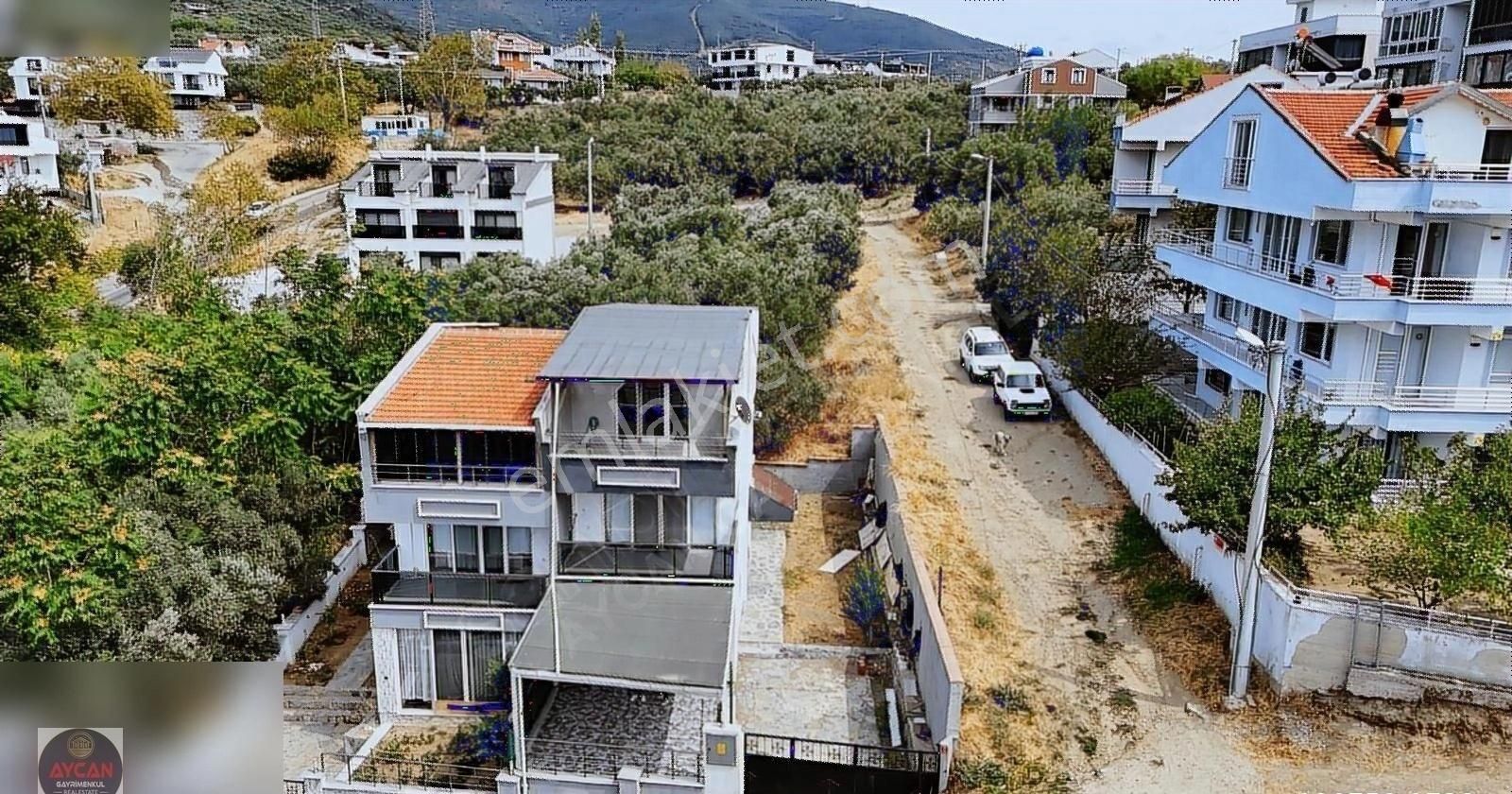 Aycan Gayrimenkulden Erdek Ocaklarda Deniz Manzaralı 3+1 Villa
