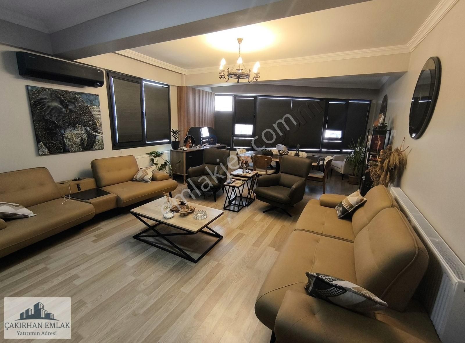 Aliağa Merkezde Lüks Masrafsız Satılık Daire Ofis