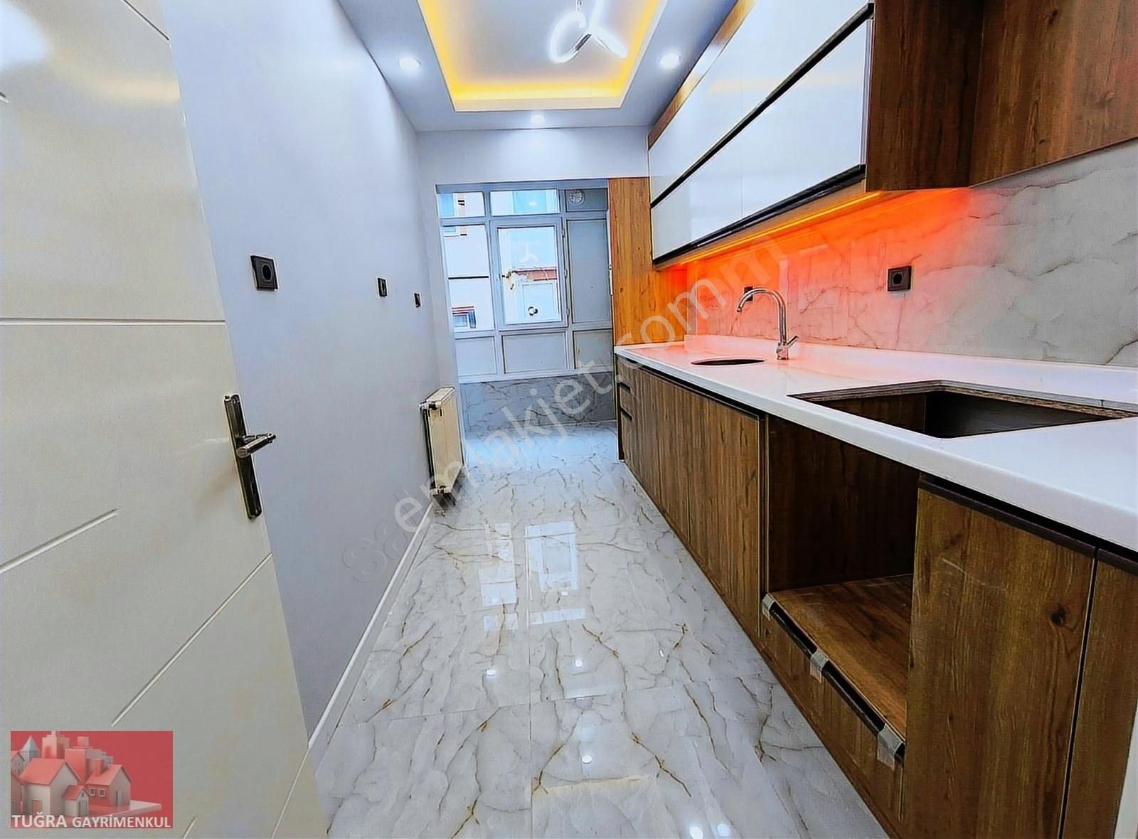 30 Ağustos Mh. Merkezi Konumda Katta Full+full Yapılı 3+1 Daire