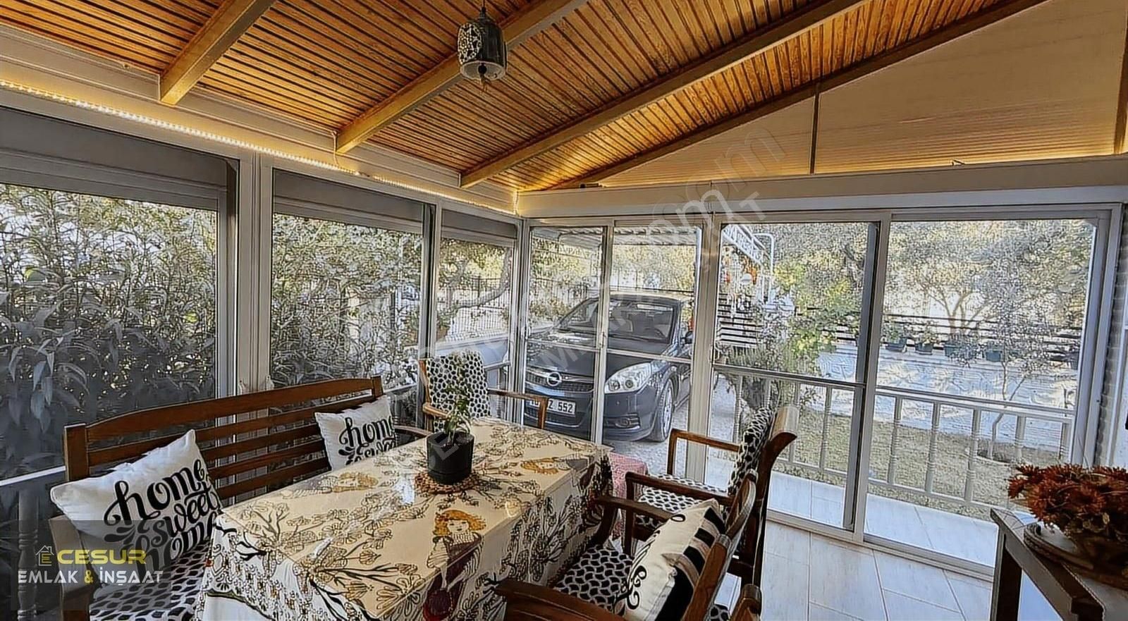 İzmir Dikili Petekkent Sitesinde Satılık 3+1 Eşyalı Villa - Görsel 32