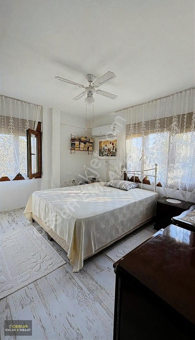 İzmir Dikili Petekkent Sitesinde Satılık 3+1 Eşyalı Villa - Görsel 21
