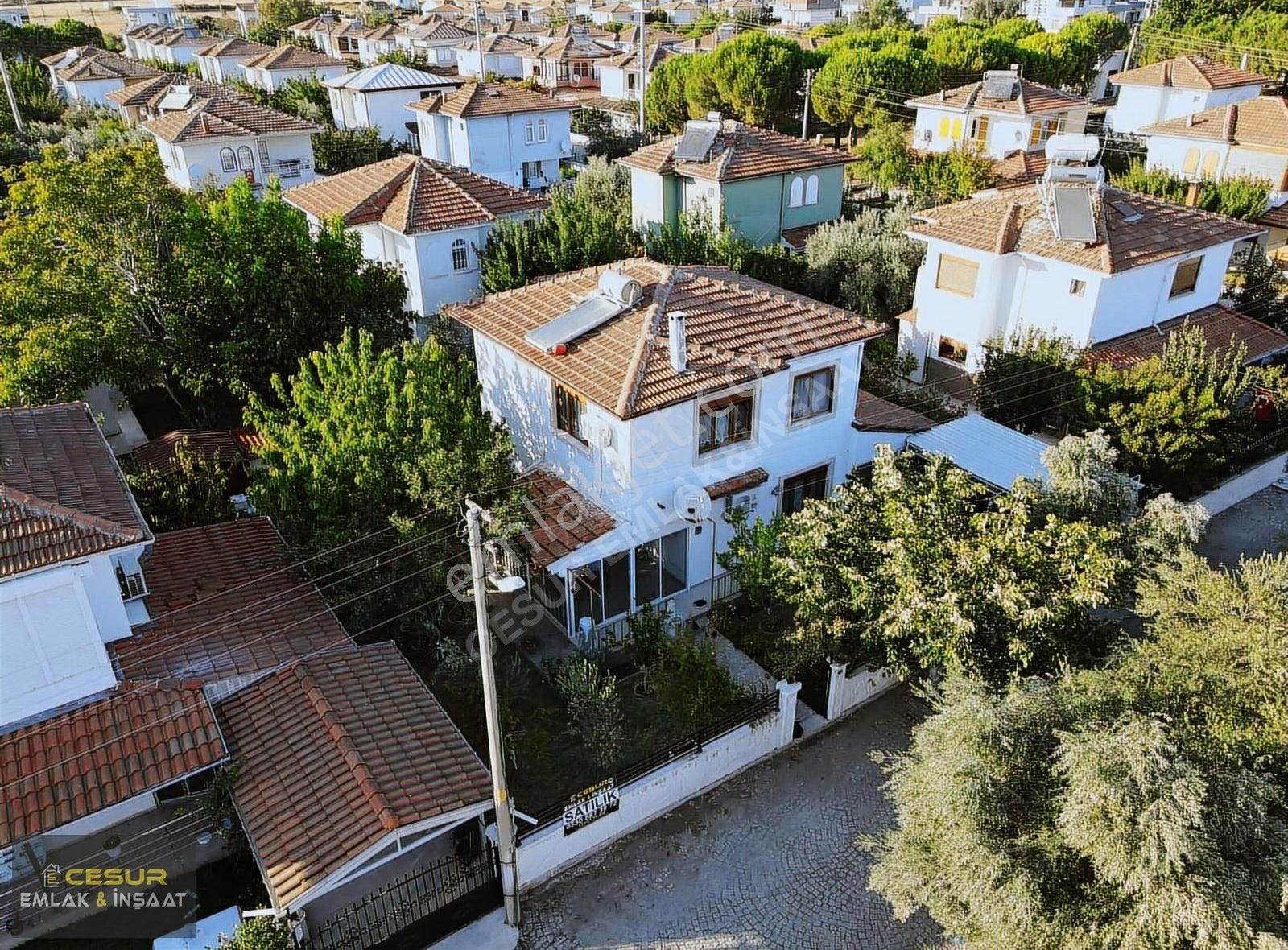 İzmir Dikili Petekkent Sitesinde Satılık 3+1 Eşyalı Villa - Görsel 2