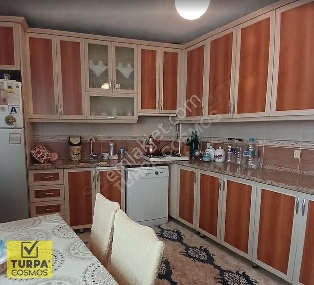 Buca Gediz Nikah Sarayı 3+1 Doğalgazlı Ferah Arakat Daire