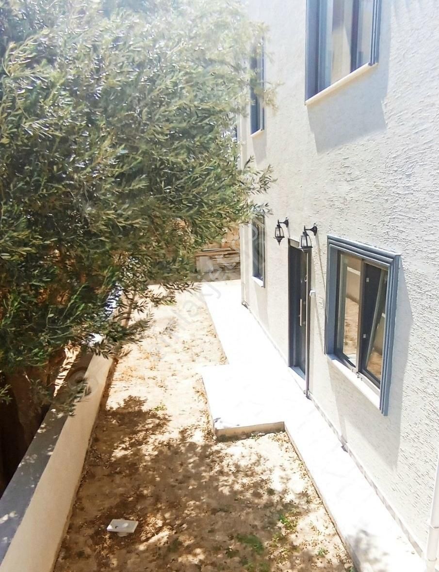 Pelitköy Sahili'nde Tam Müstakil Misafirhaneli Yazlık - Görsel 30