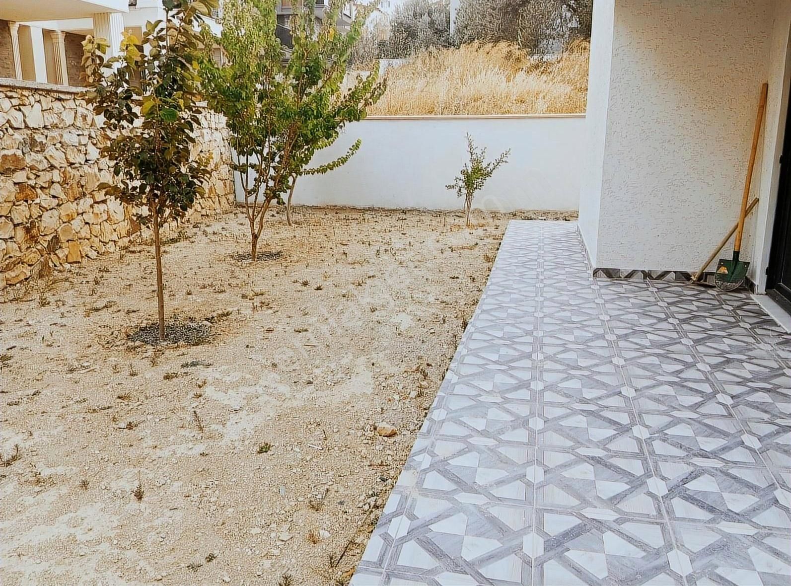 Pelitköy Sahili'nde Tam Müstakil Misafirhaneli Yazlık - Görsel 20