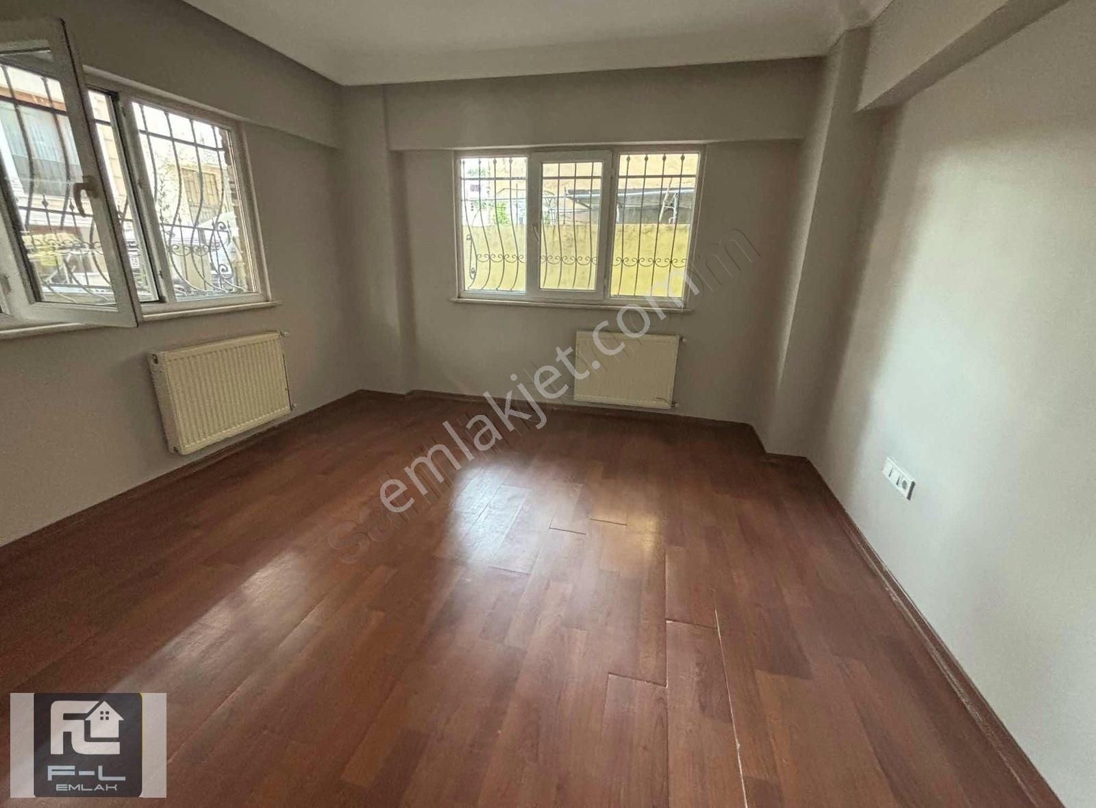 F-l Emlaktan Emaar Avm Libadiye Yakını Düz Giriş 2+1 Aile-bekara