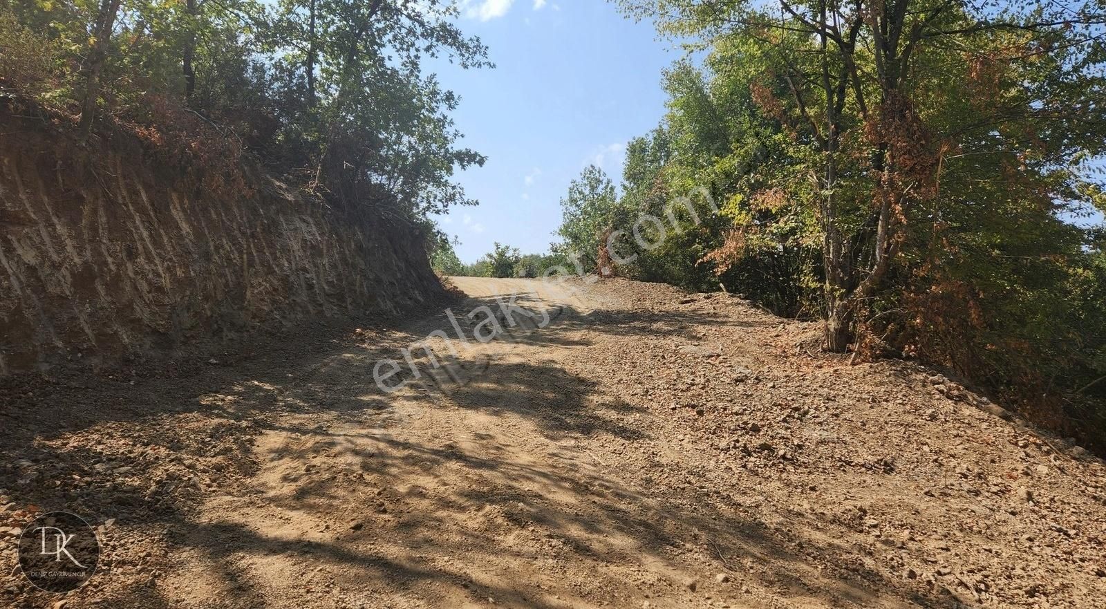 Deniz Gayrimenkul'den Çamdibi'nde Satılık 1206 M2 Arazi