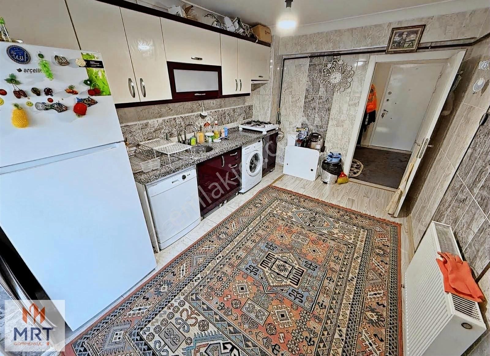 ⫸mrt Den⫷ Akşemsettin Mah.928 Cad. Üzeri Masrafsız 3+1 Daire..