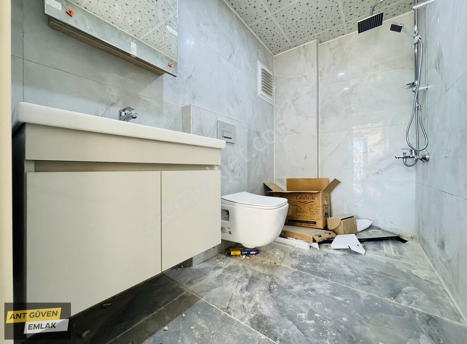 Havuzlu Yerden Istmalı Lüx Sitede E.banyolu Asansörlü 2+1 Arakat - Görsel 21