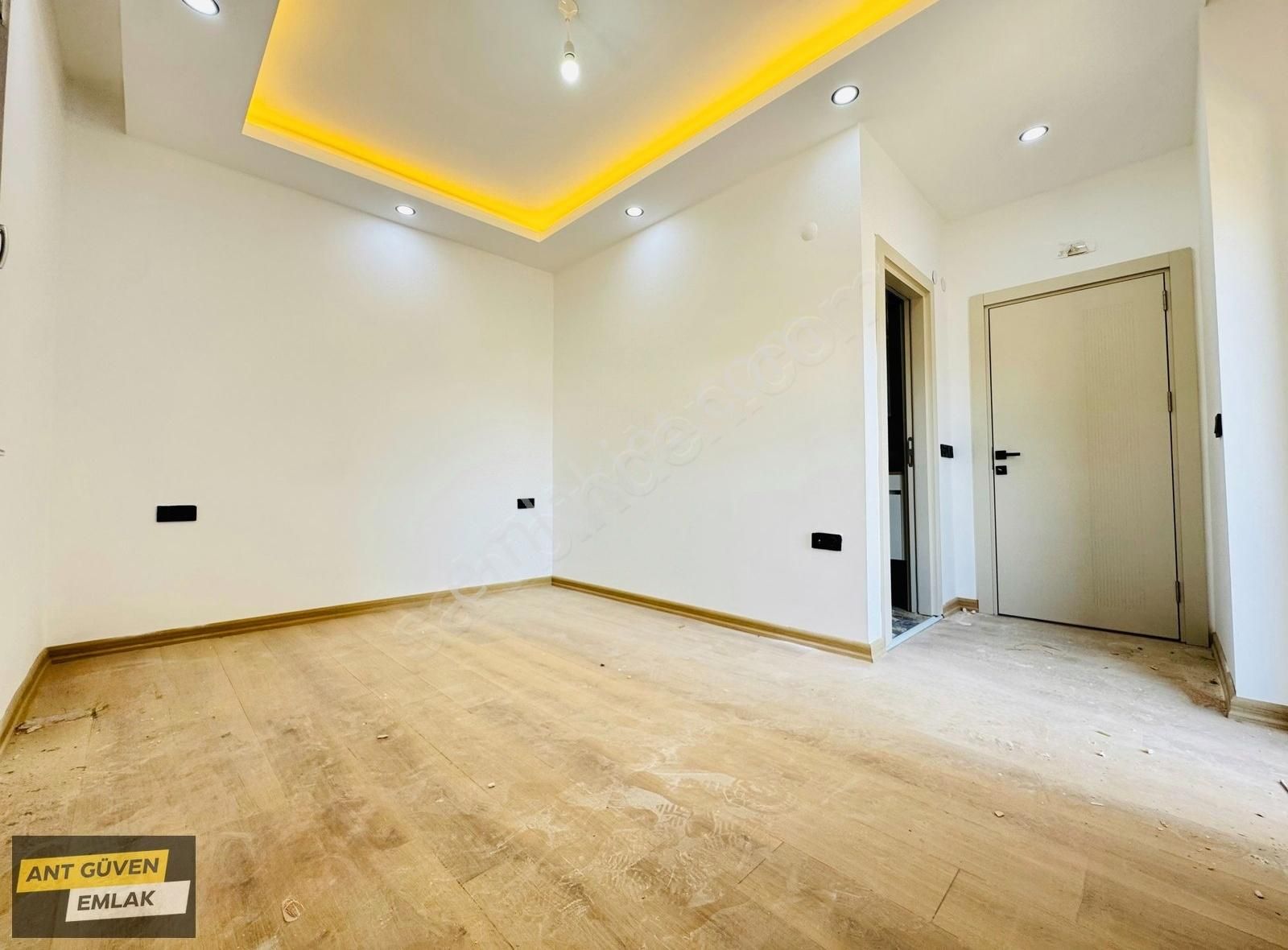 Havuzlu Yerden Istmalı Lüx Sitede E.banyolu Asansörlü 2+1 Arakat - Görsel 11