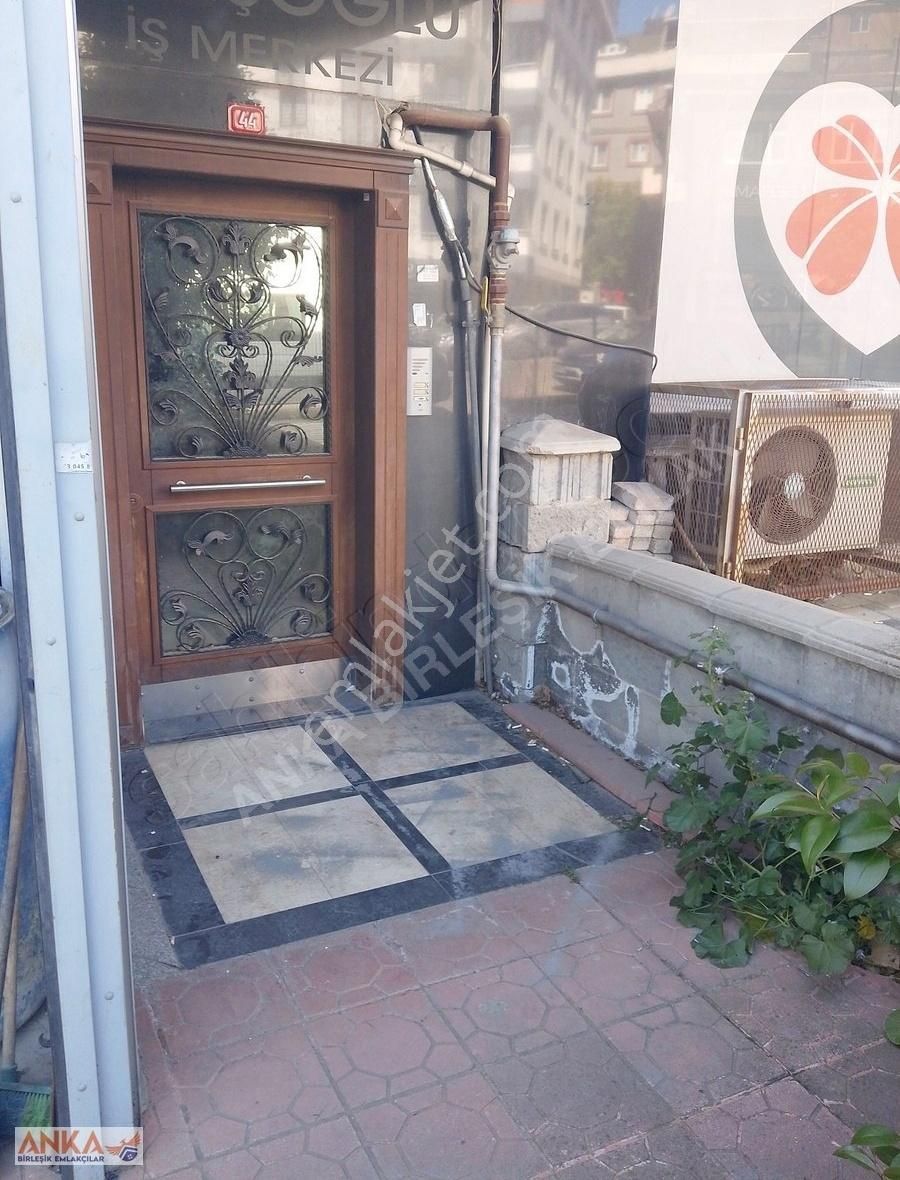 Plaza Katında Süper Ofise Uygun