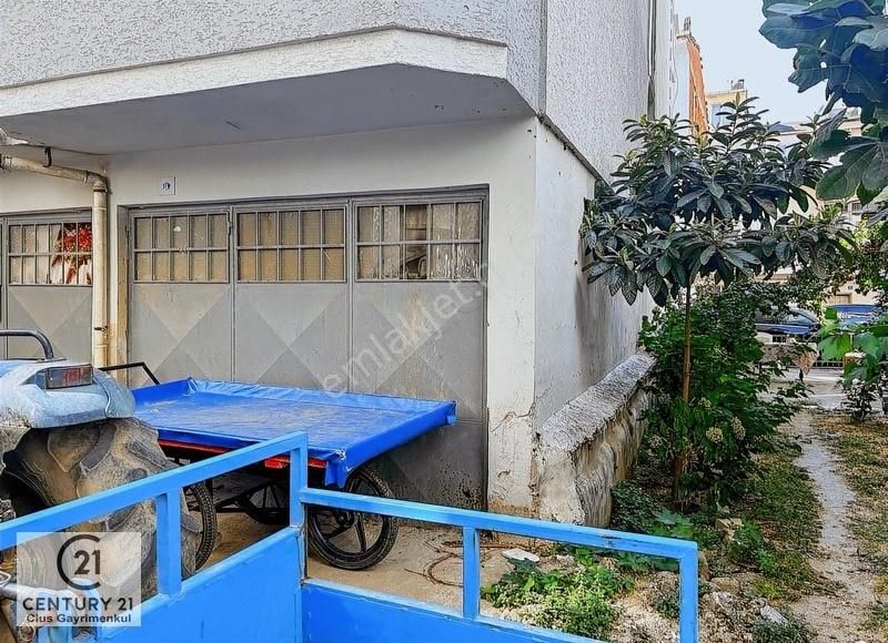 C21 Cius; Sahile 50 Metre Satılık 55 Net M2 Çift Kapılı Garaj - Görsel 6