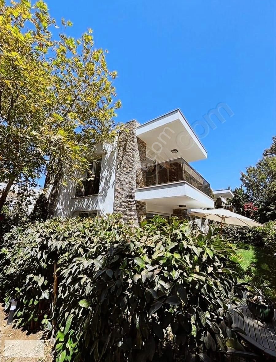 Bodrum Ortakent Merkezde 3+1 Üst Kat Aydan Aya