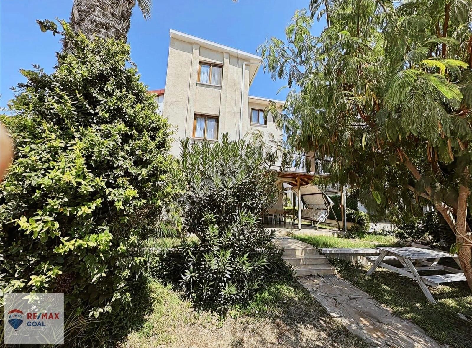 Parlamenterler Sitesi Ana Cadde Üzerinde Satılık Villa - Görsel 28