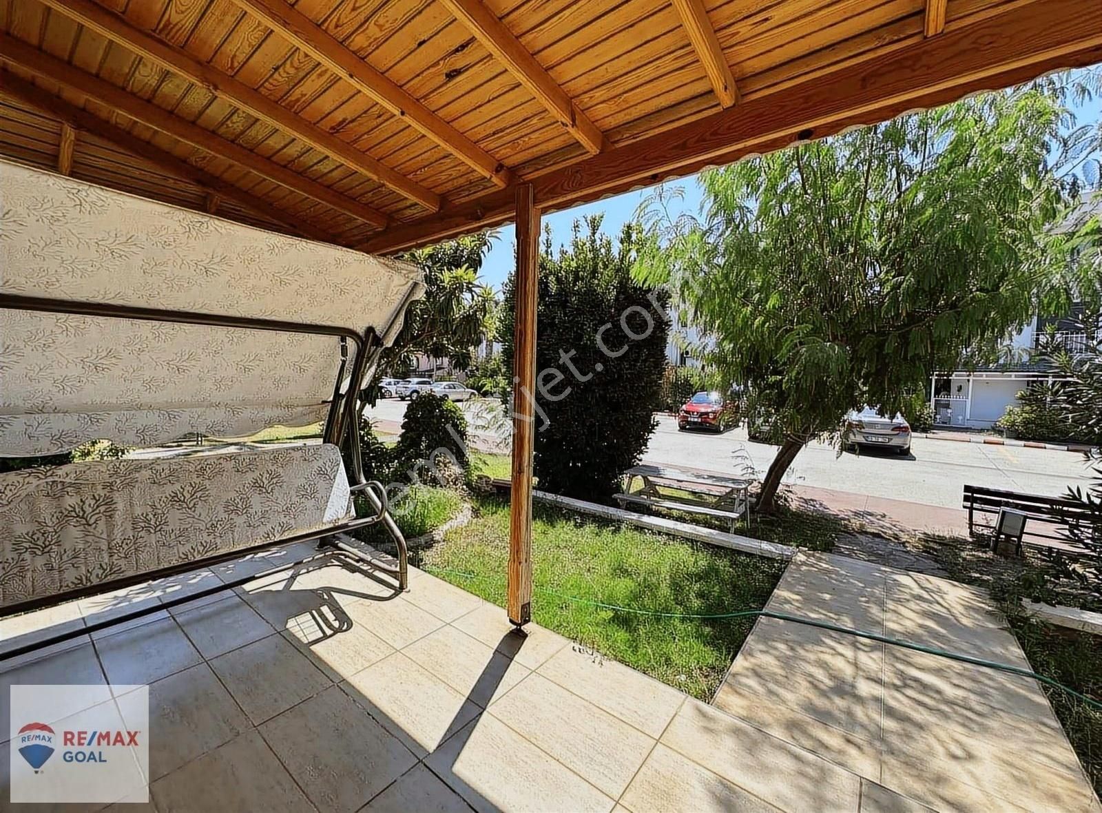 Parlamenterler Sitesi Ana Cadde Üzerinde Satılık Villa - Görsel 2