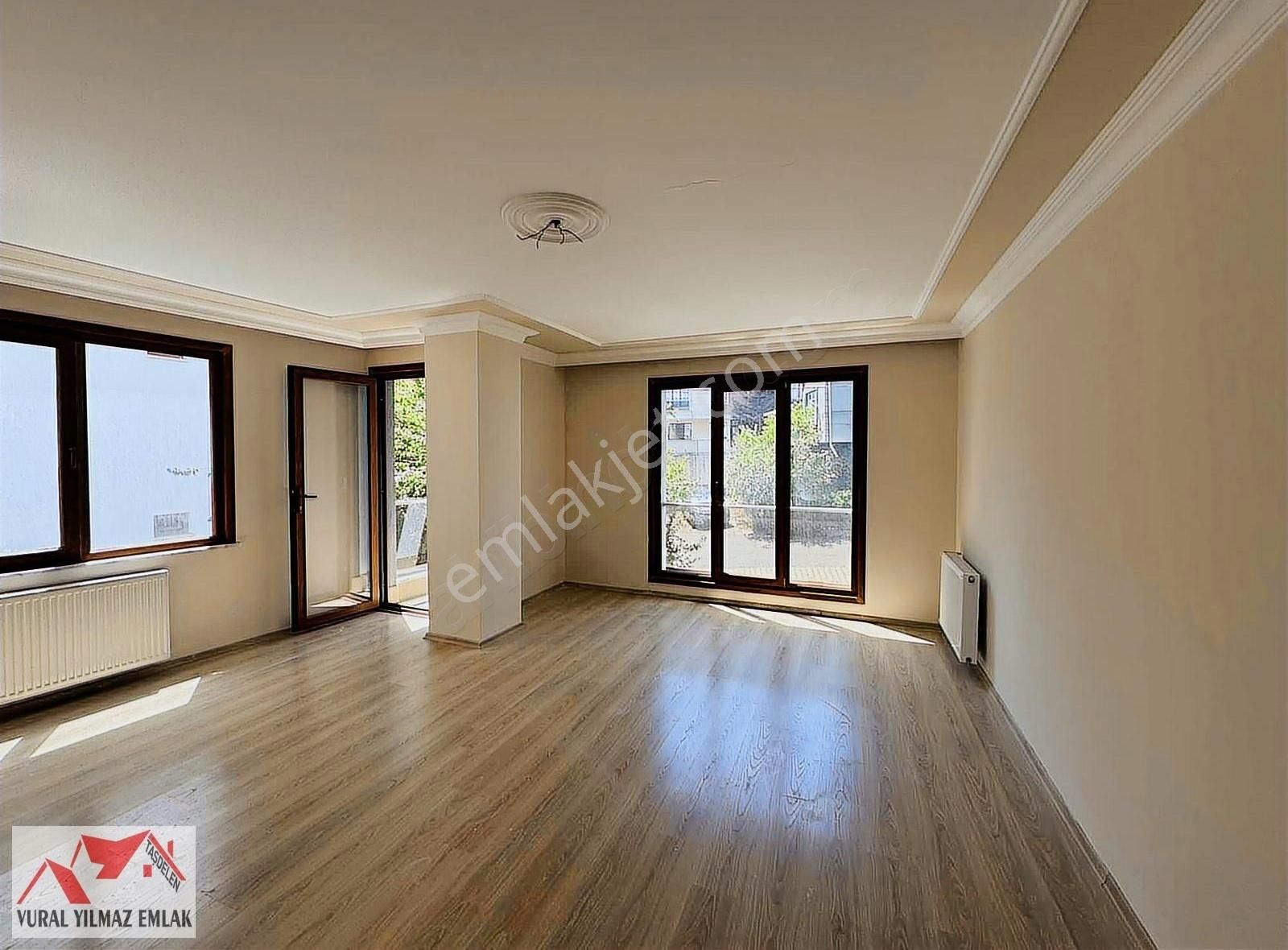 Kiralık 2+1 3.kat Daire Taşdelen Merkezde Caddeye Çok Yakın