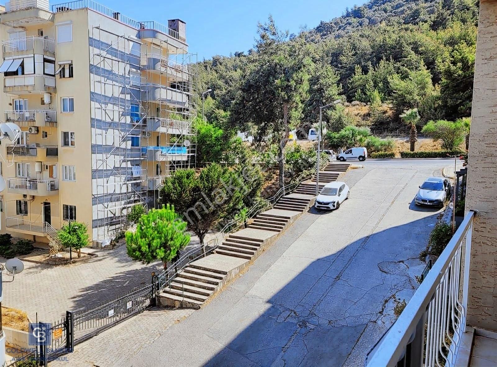 Balçova Ekonomi Ünv. Yakını 3+1 Kiralık Daire