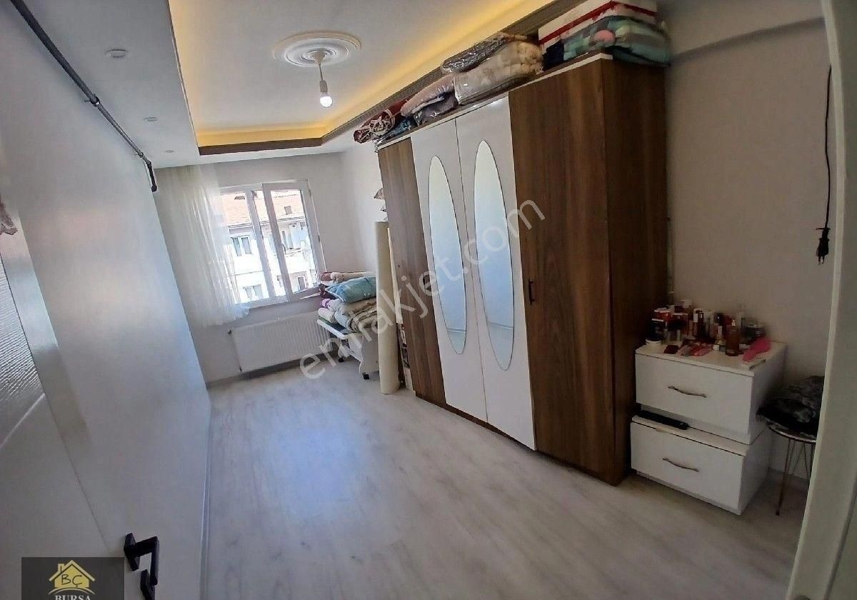 Bursa Yıldırım Beyazit Caddesi Üzerinde 75 M2 Kombili Bakımlı Daire - Görsel 15