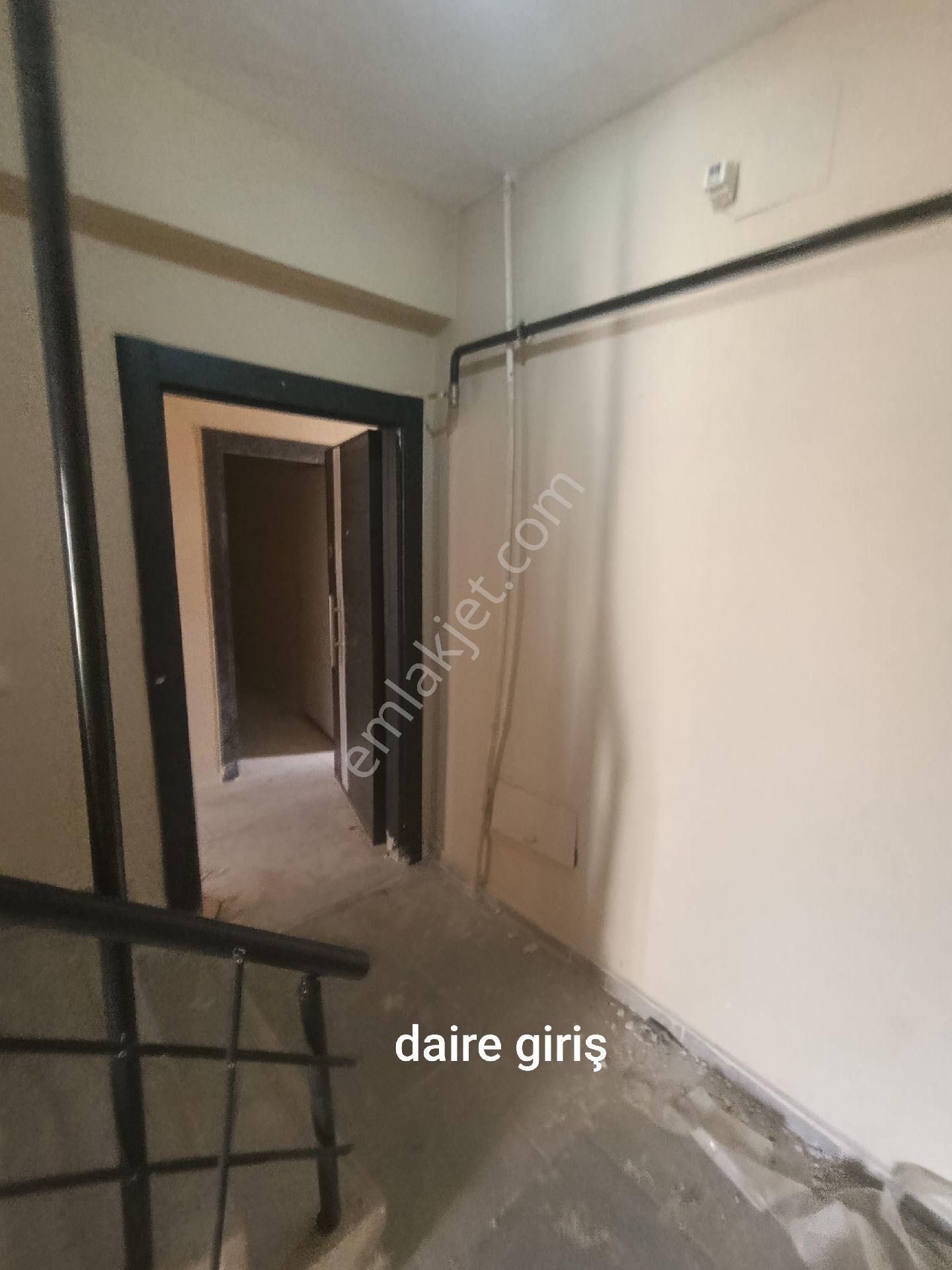 Tekli Bina 3+1 Dört Oda Düz Giriş Köşebaşı
