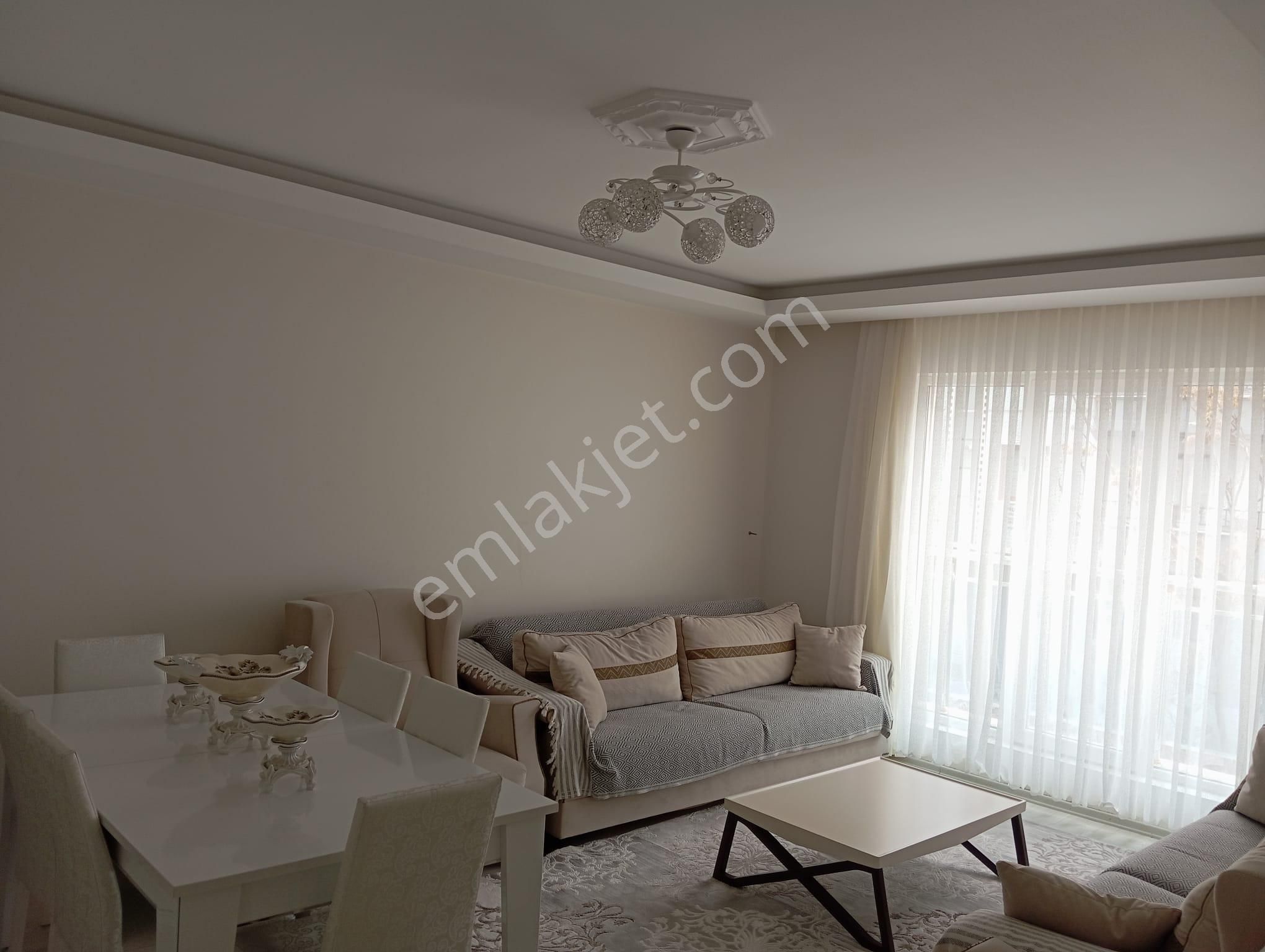Mç Emlak'tan Akşemsettin Mah'sınde Asansörlü 3+1 Satılık Daire