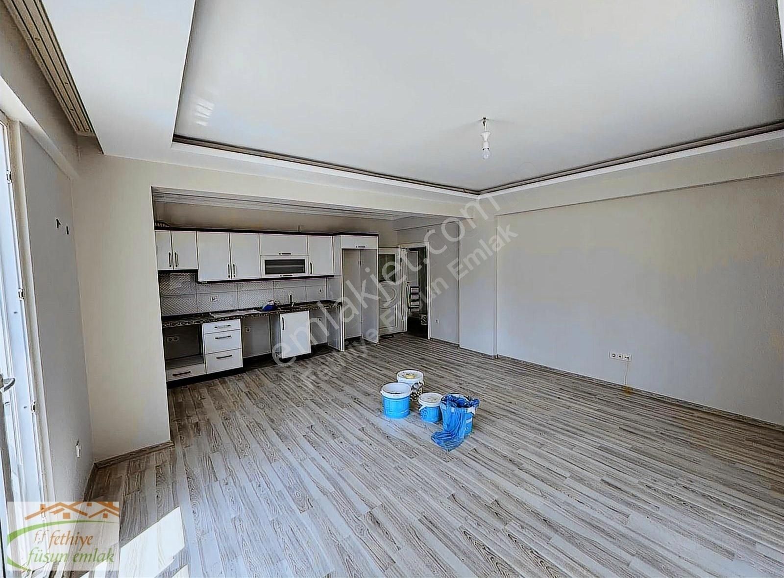 Füsun Emlak'tan Giriş Katı 3+1 Açık Mutfak Salon Daire Kiralktır
