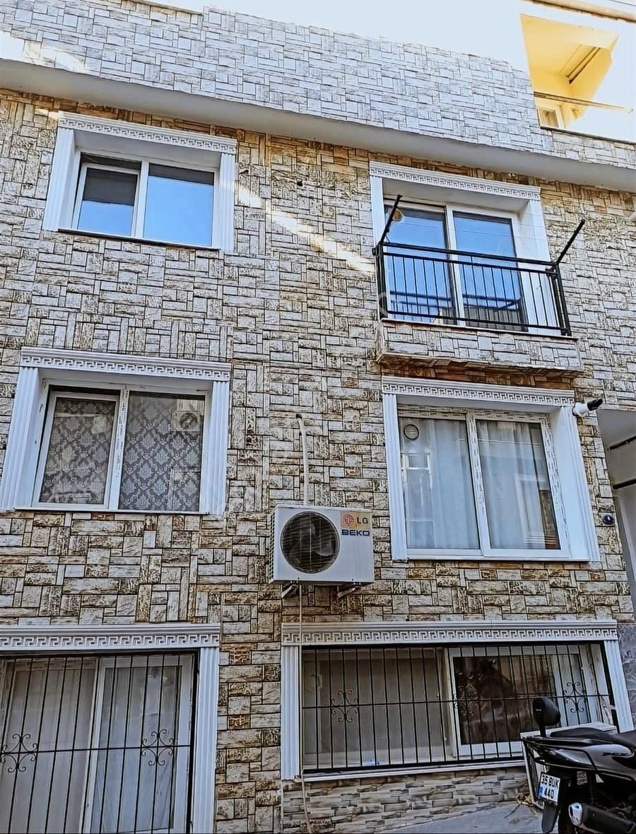 Buca Yaylacıkta Merkezi Konumda 1+1 Ara Kat Daire