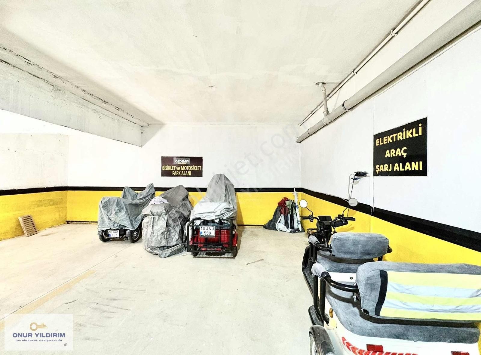 Sadece Onur Yıldırımdan 70 M2 K.otoparklı Spor Salonlu 1+1 - Görsel 17
