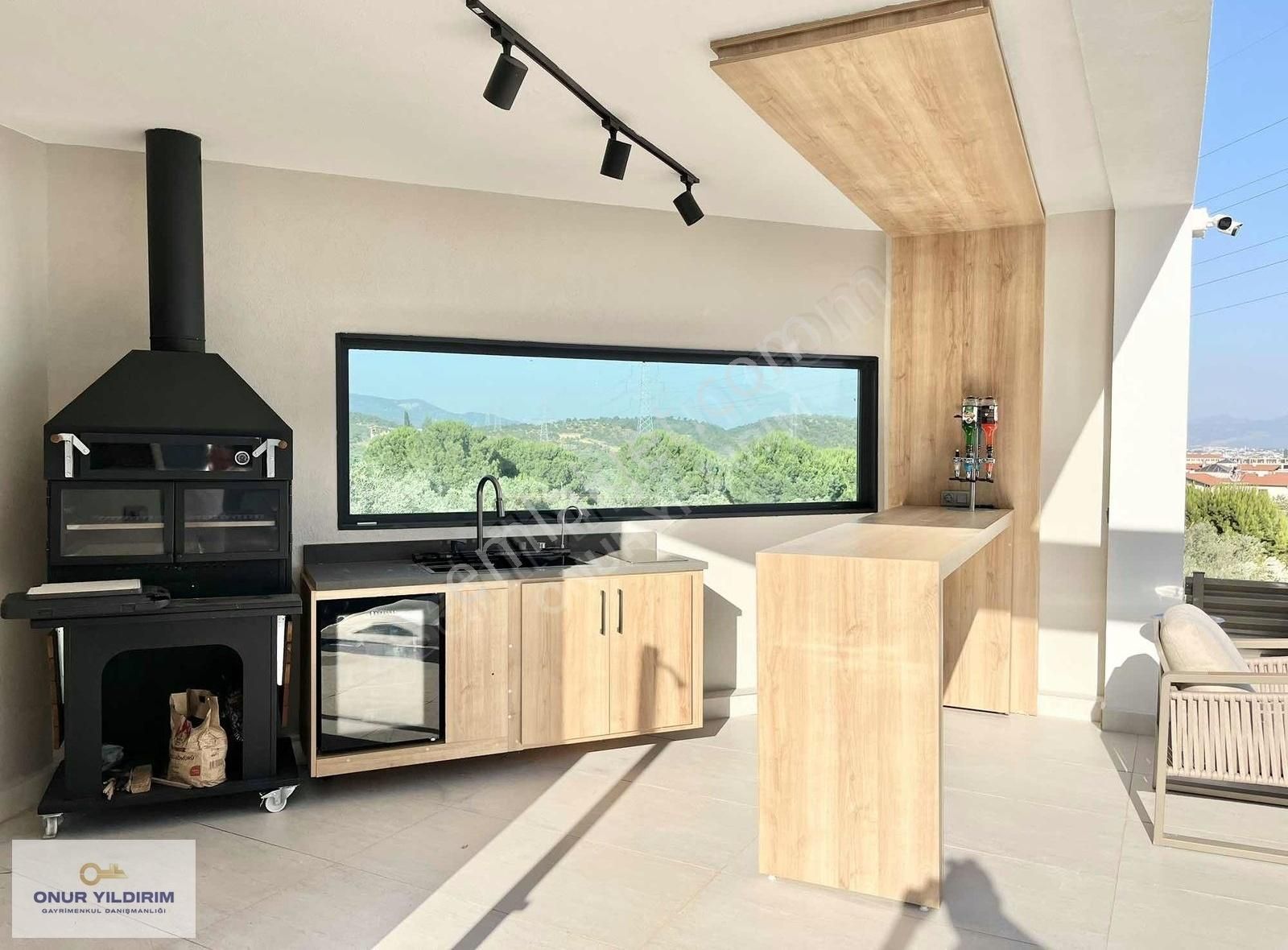 Onur Yıldırımdan Havuzlu Deniz Manzaralı Özel Tasarım 4+1 Villa - Görsel 19