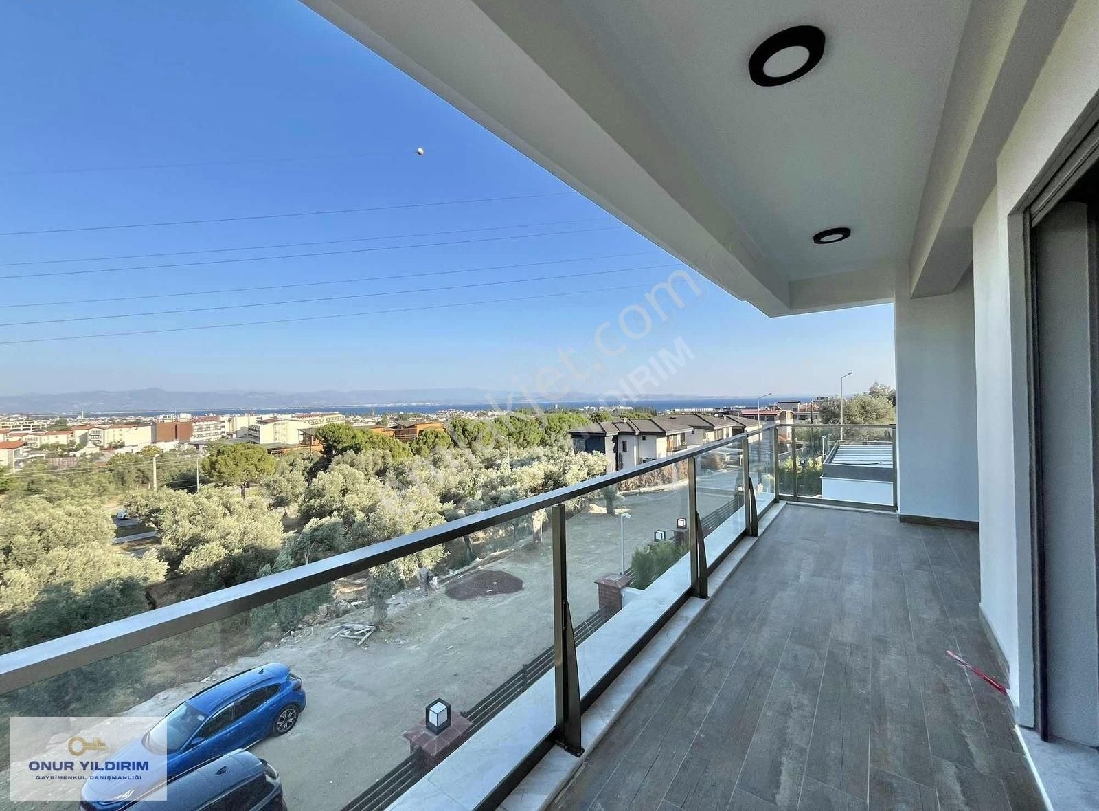 Onur Yıldırımdan Havuzlu Deniz Manzaralı Özel Tasarım 4+1 Villa - Görsel 32